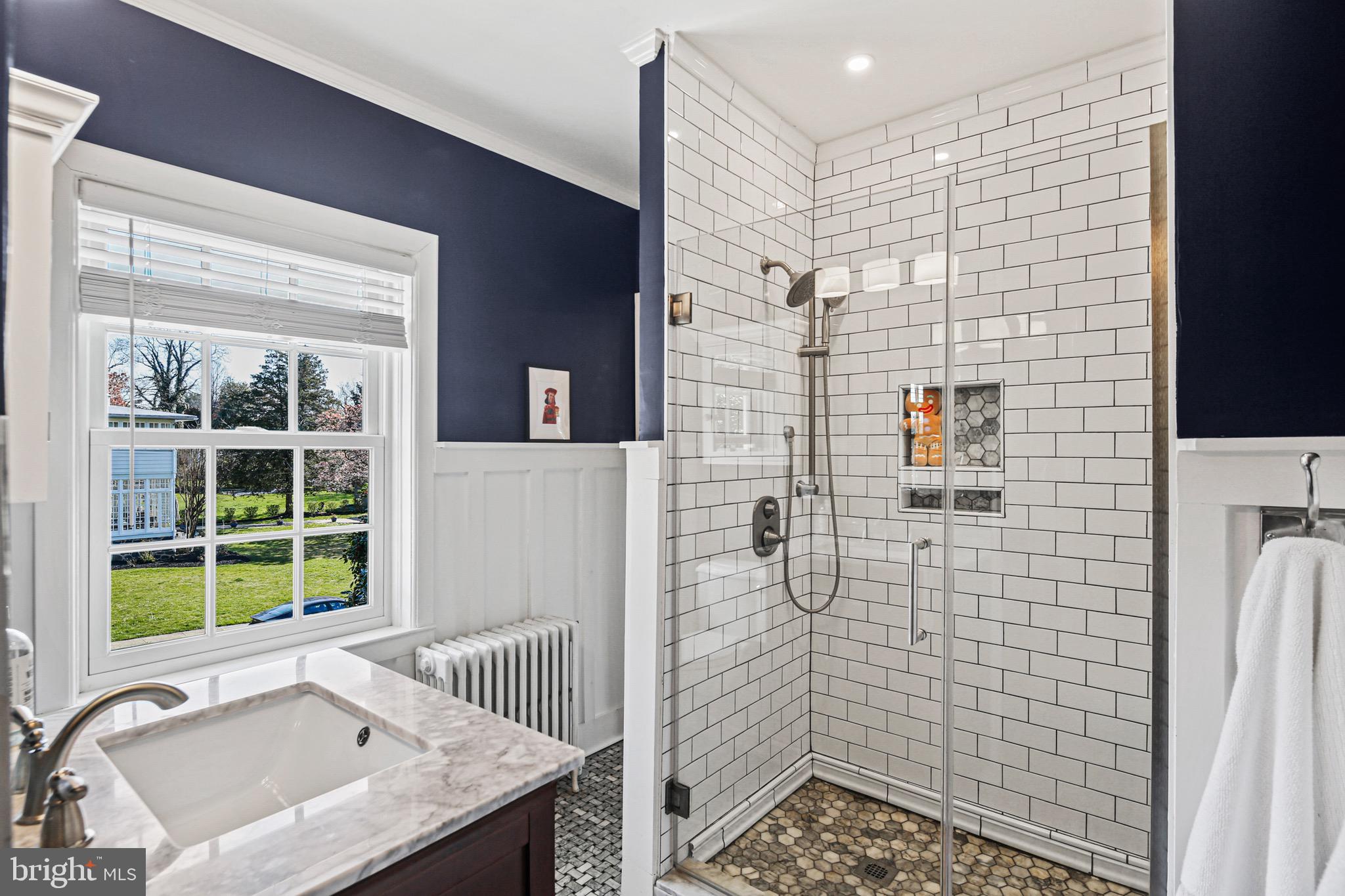 TEN HILLS - Residential