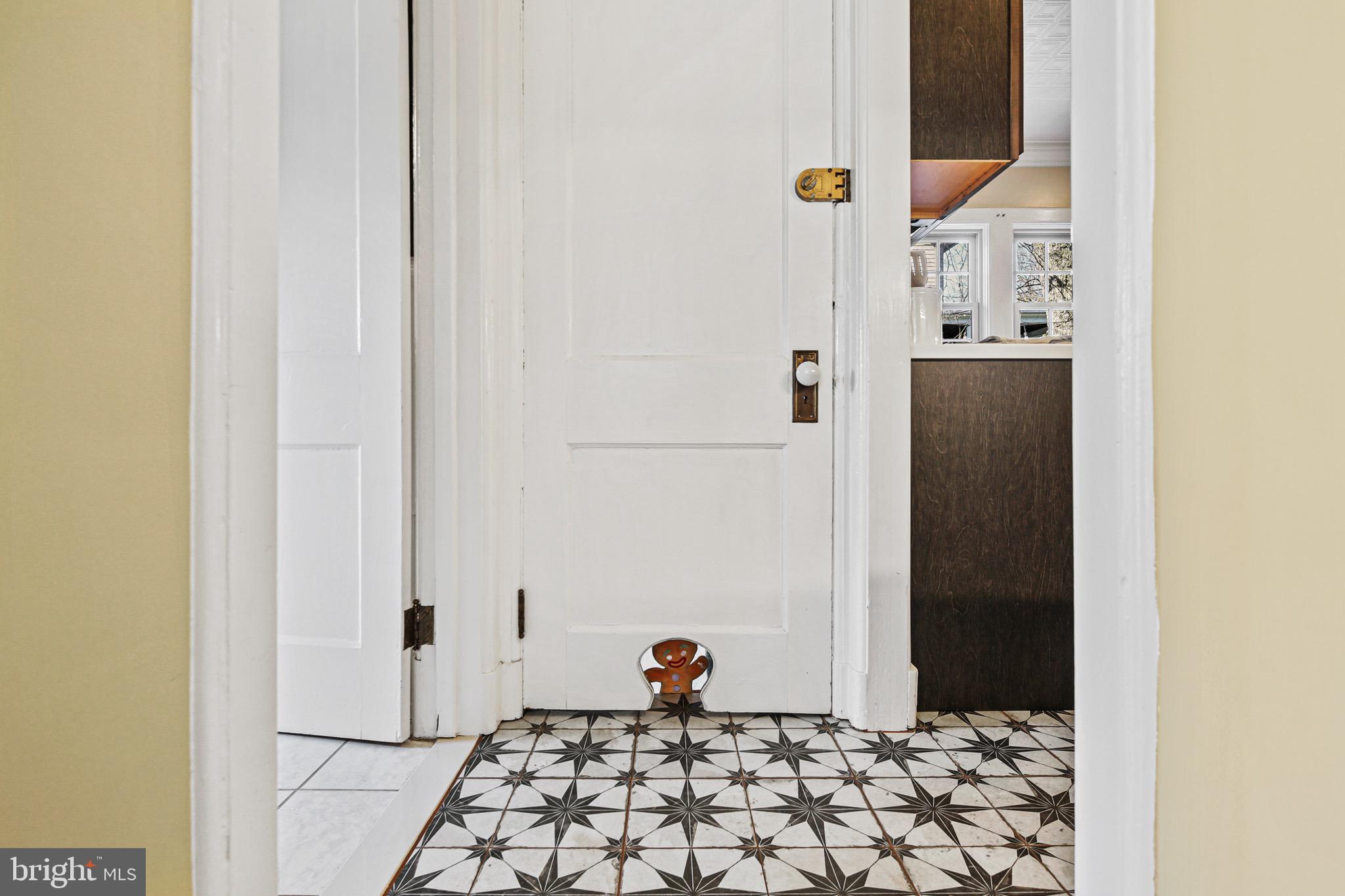 TEN HILLS - Residential