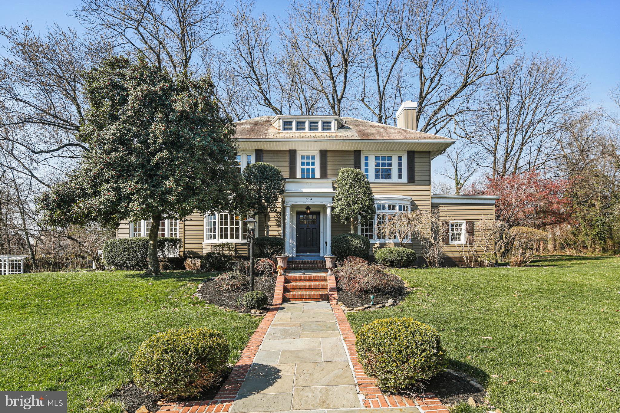 TEN HILLS - Residential