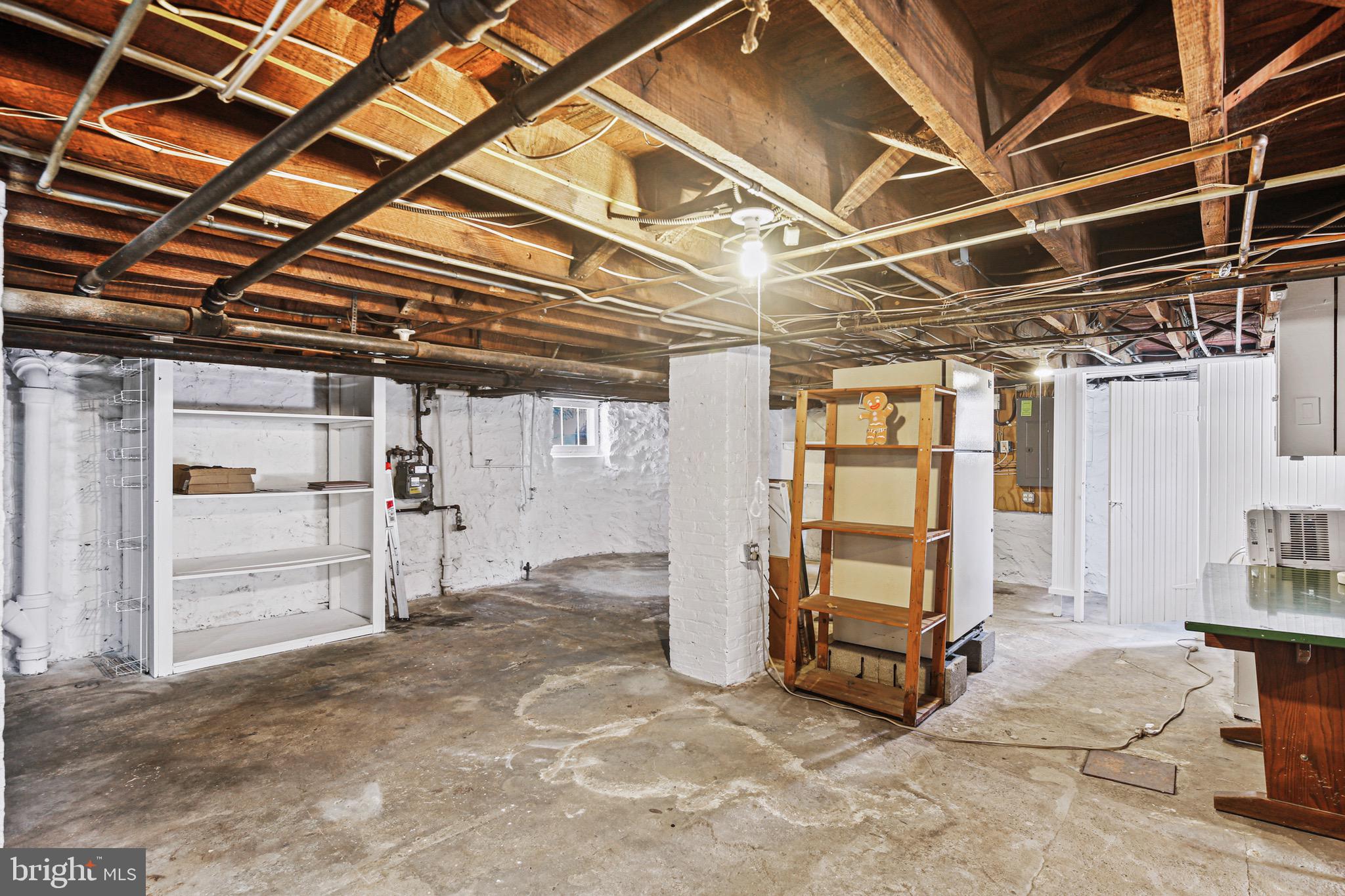 TEN HILLS - Residential