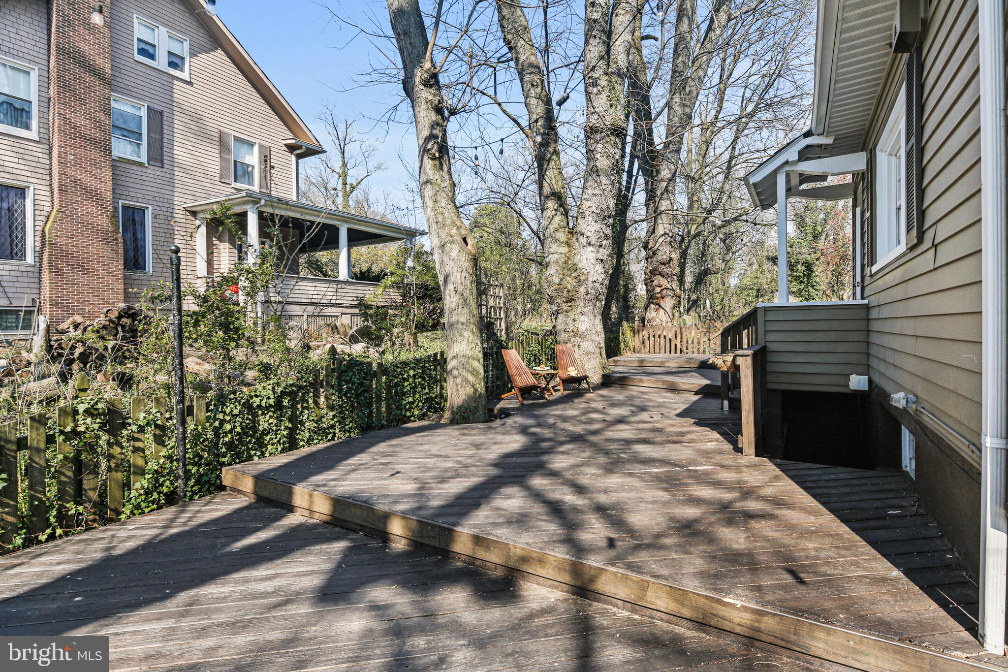 TEN HILLS - Residential