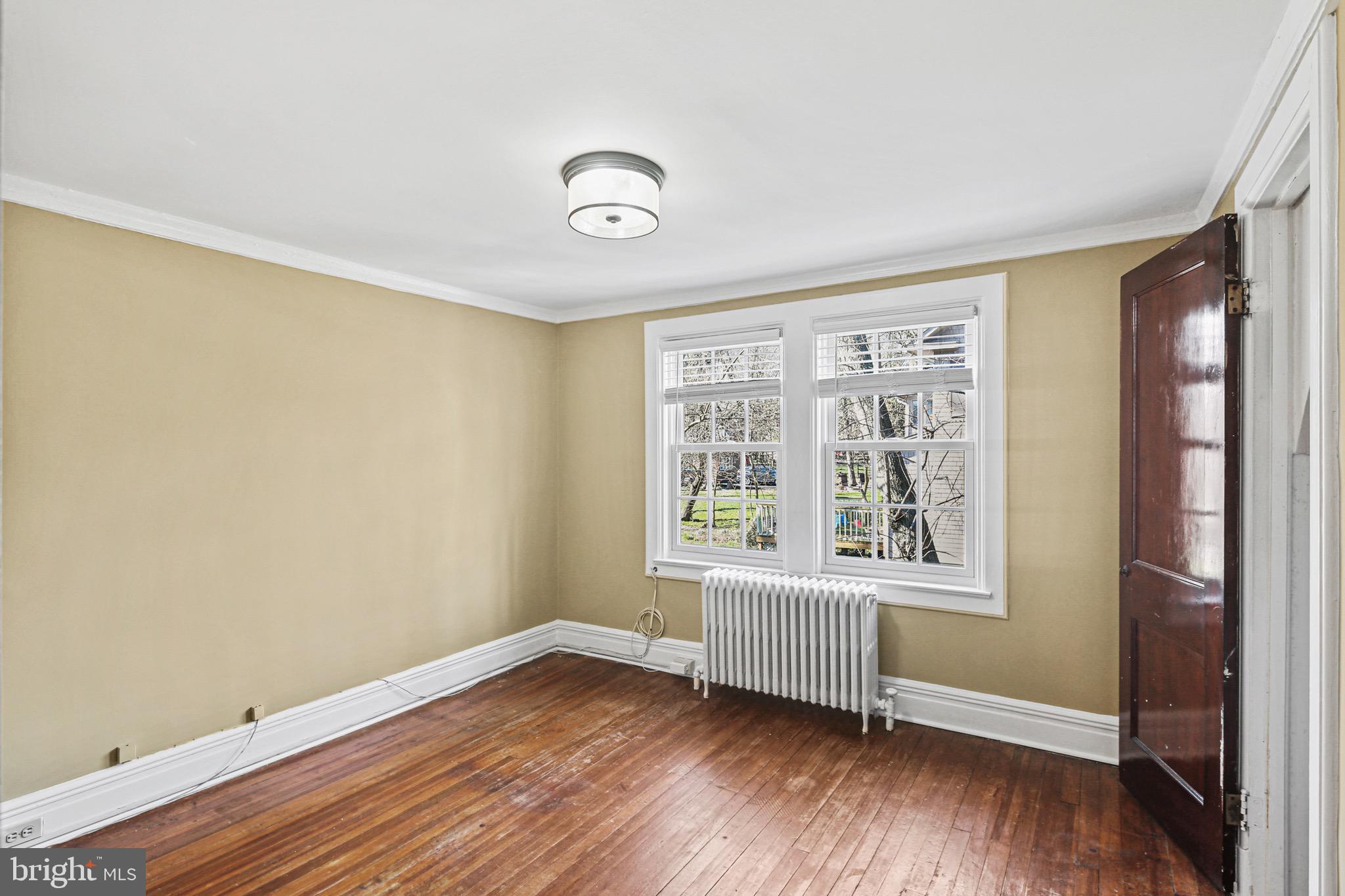 TEN HILLS - Residential