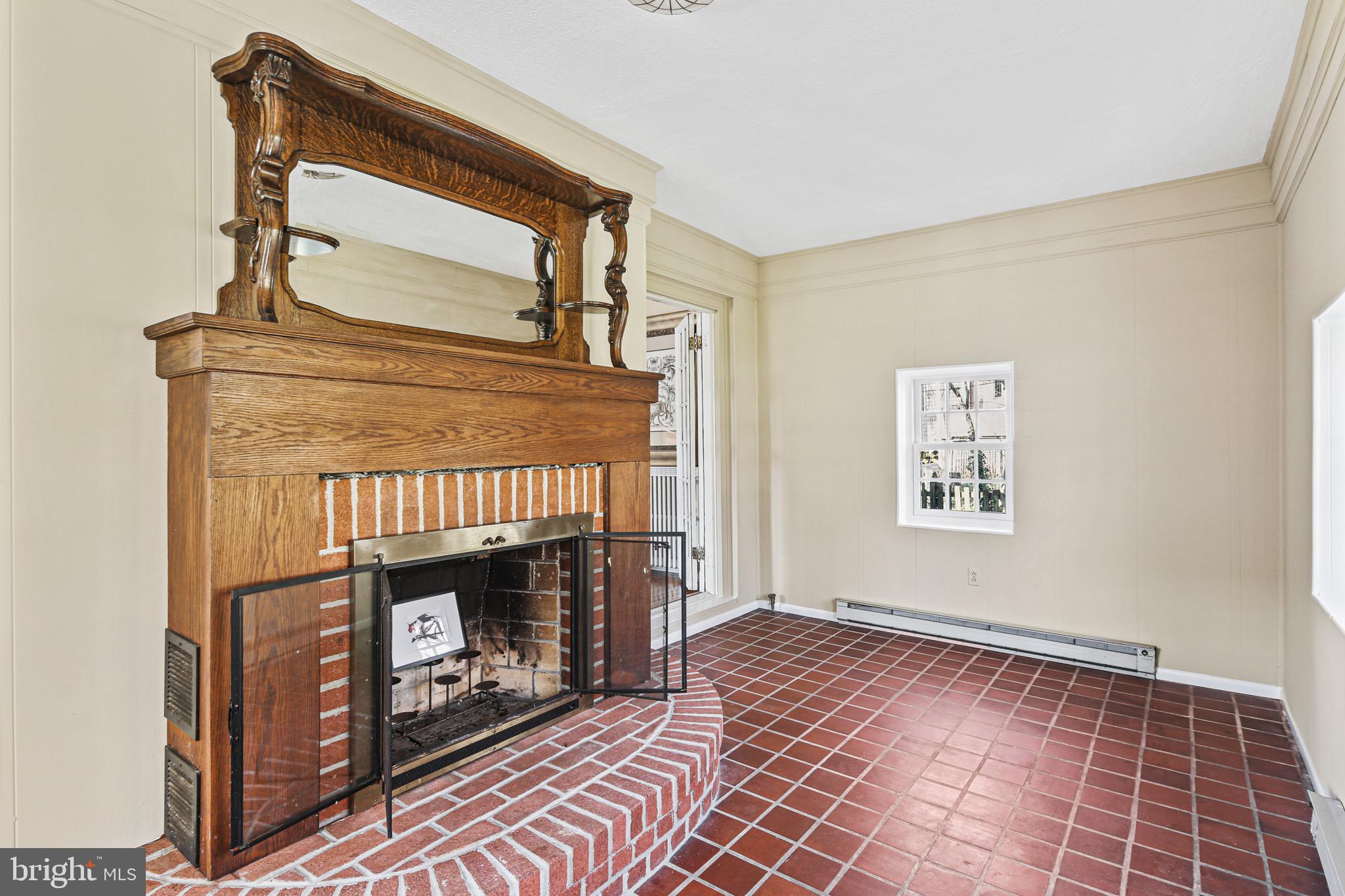 TEN HILLS - Residential