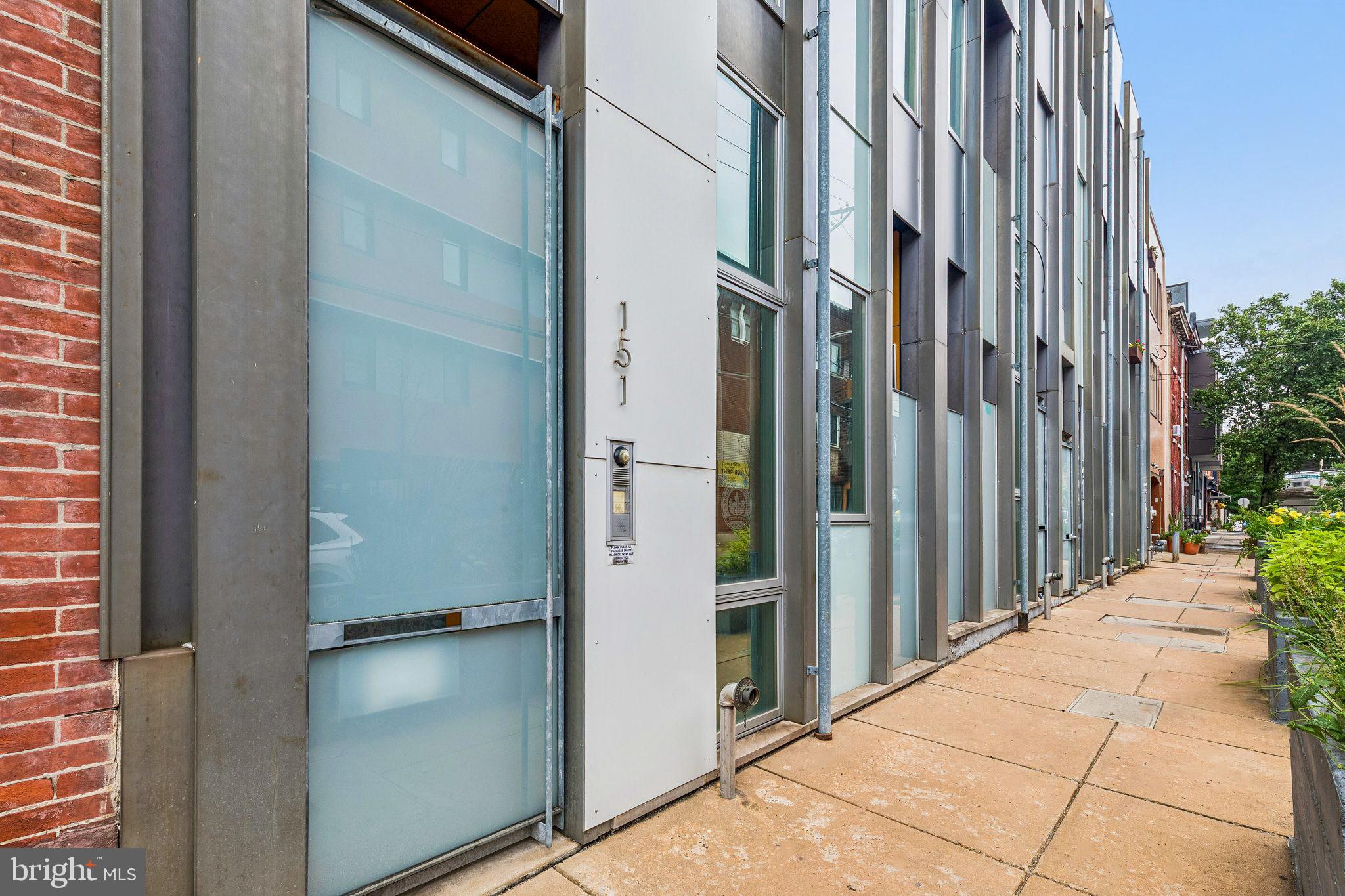 151 W LAUREL STREET A