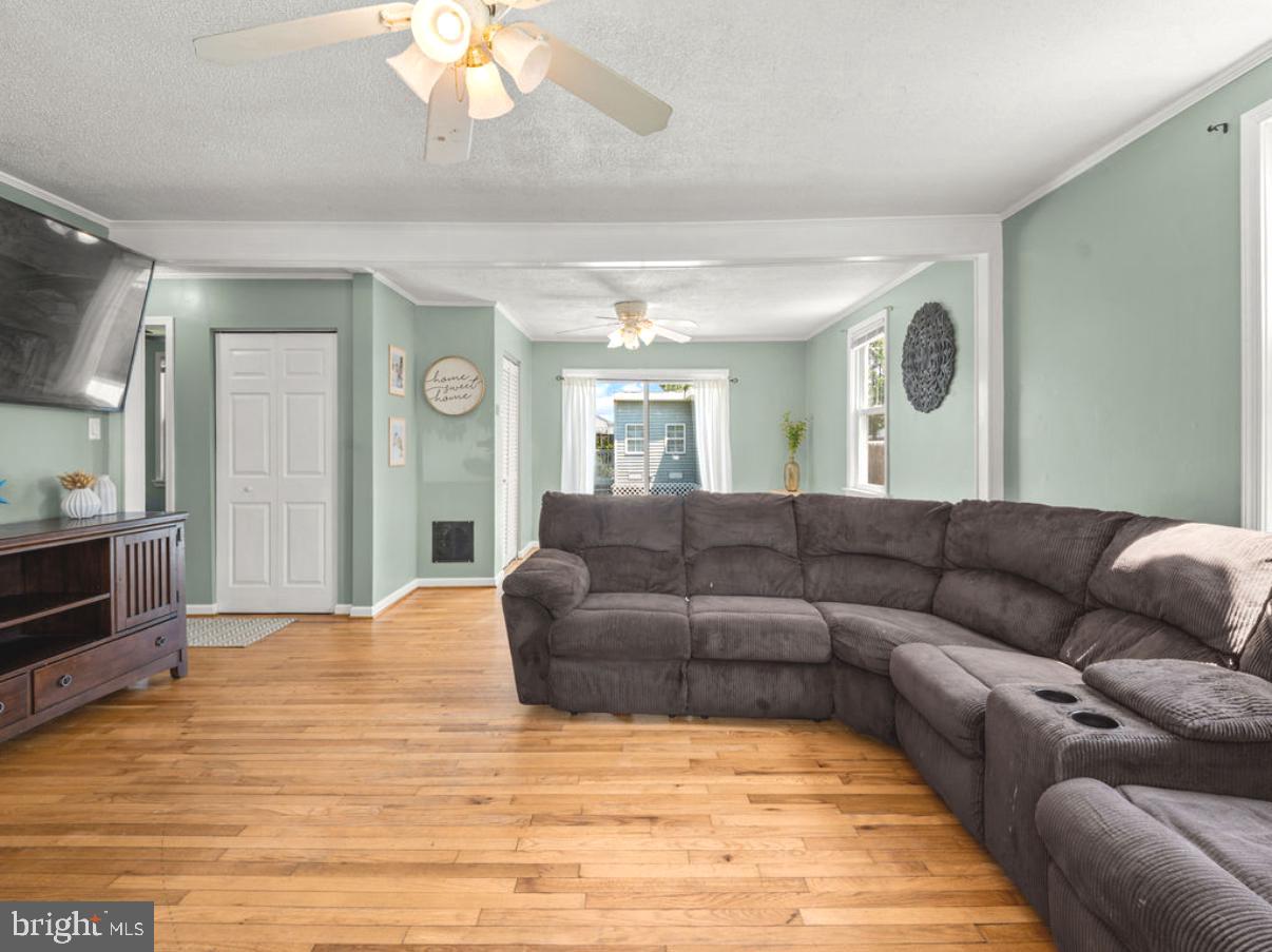 3429 LOGANVIEW DRIVE