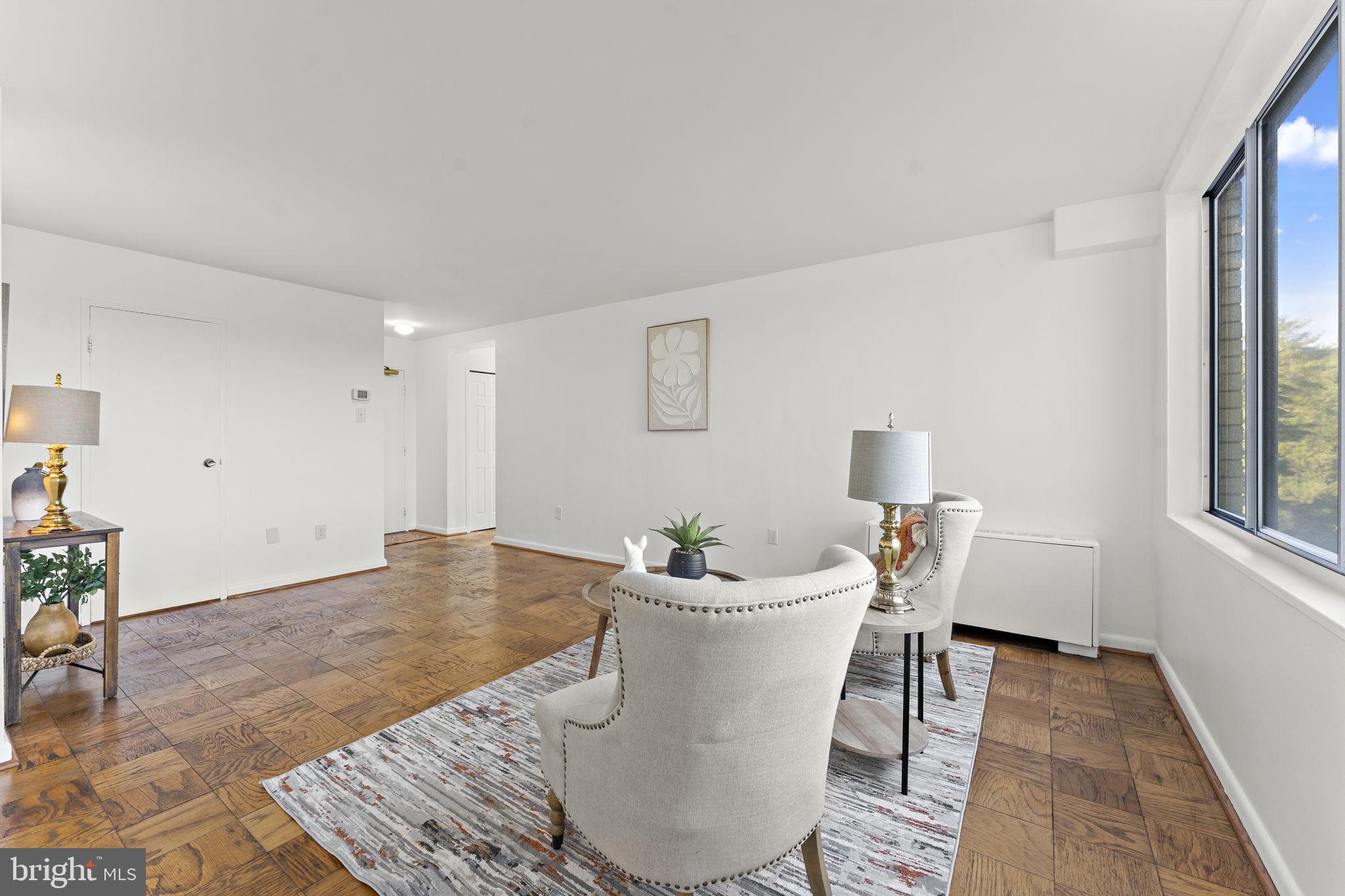 RIVER TOWERS - Residential