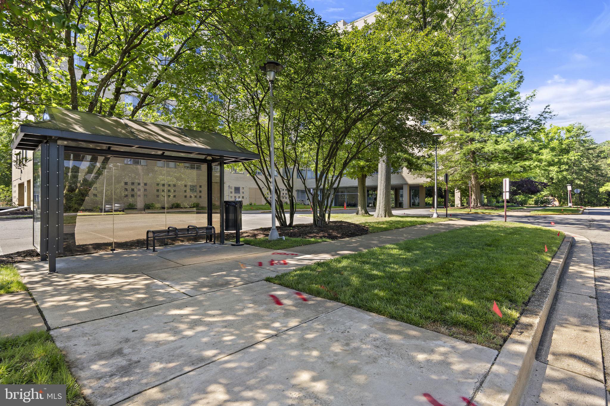 RIVER TOWERS - Residential