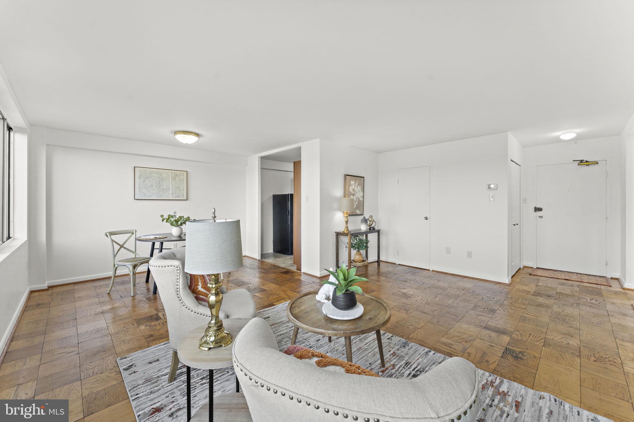 RIVER TOWERS - Residential