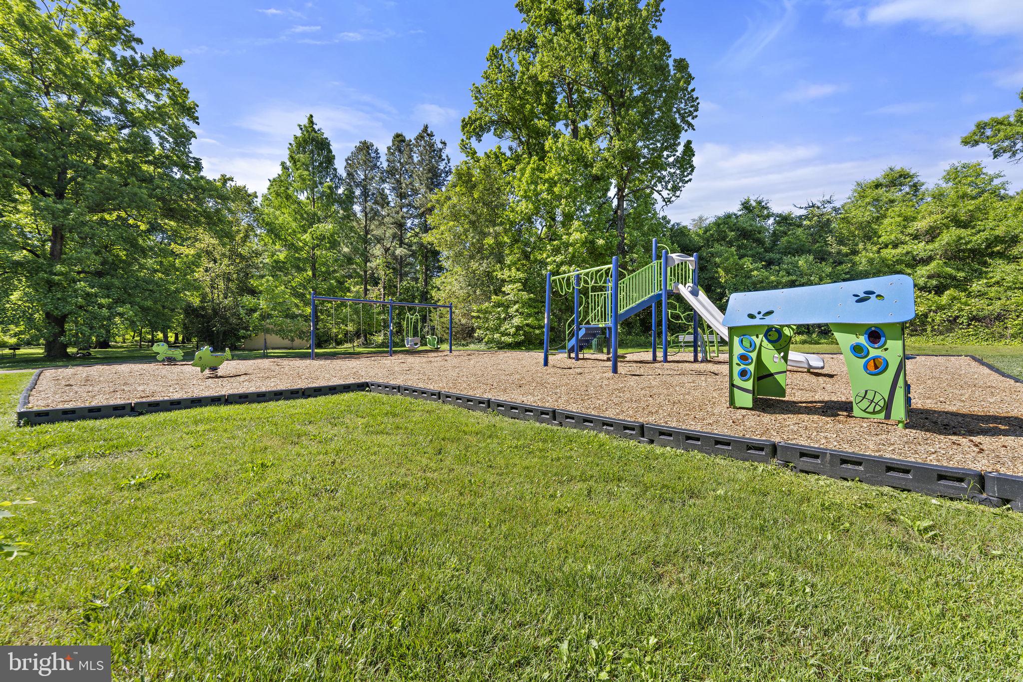 RIVER TOWERS - Residential