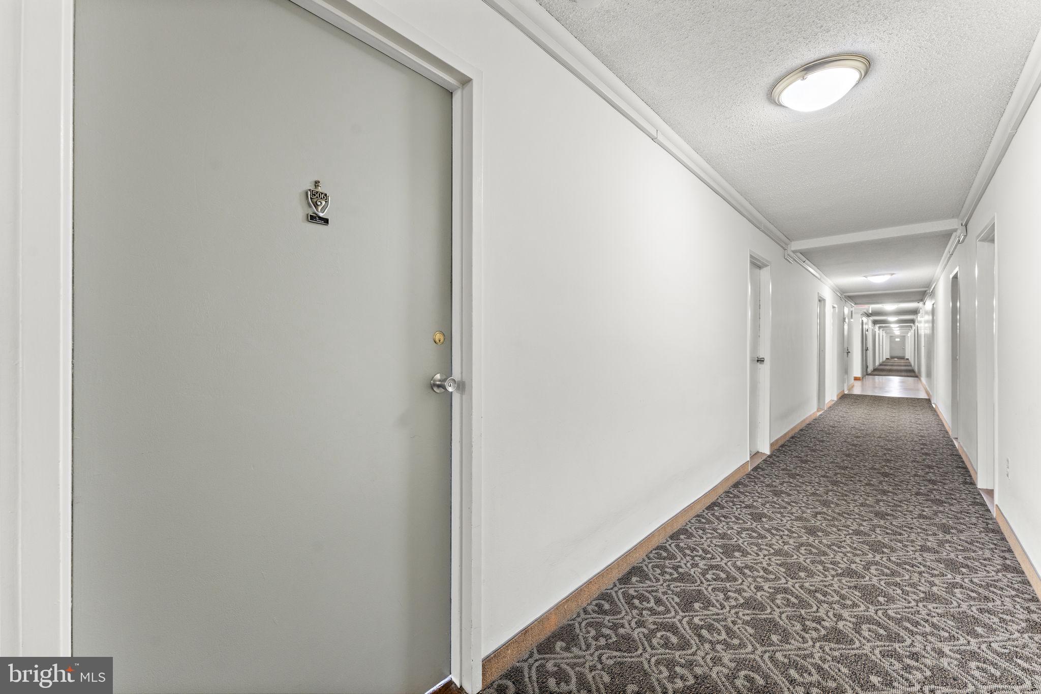 RIVER TOWERS - Residential