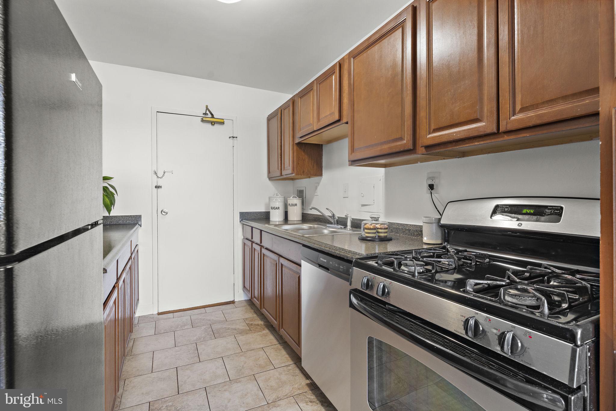 6641 WAKEFIELD DRIVE 506