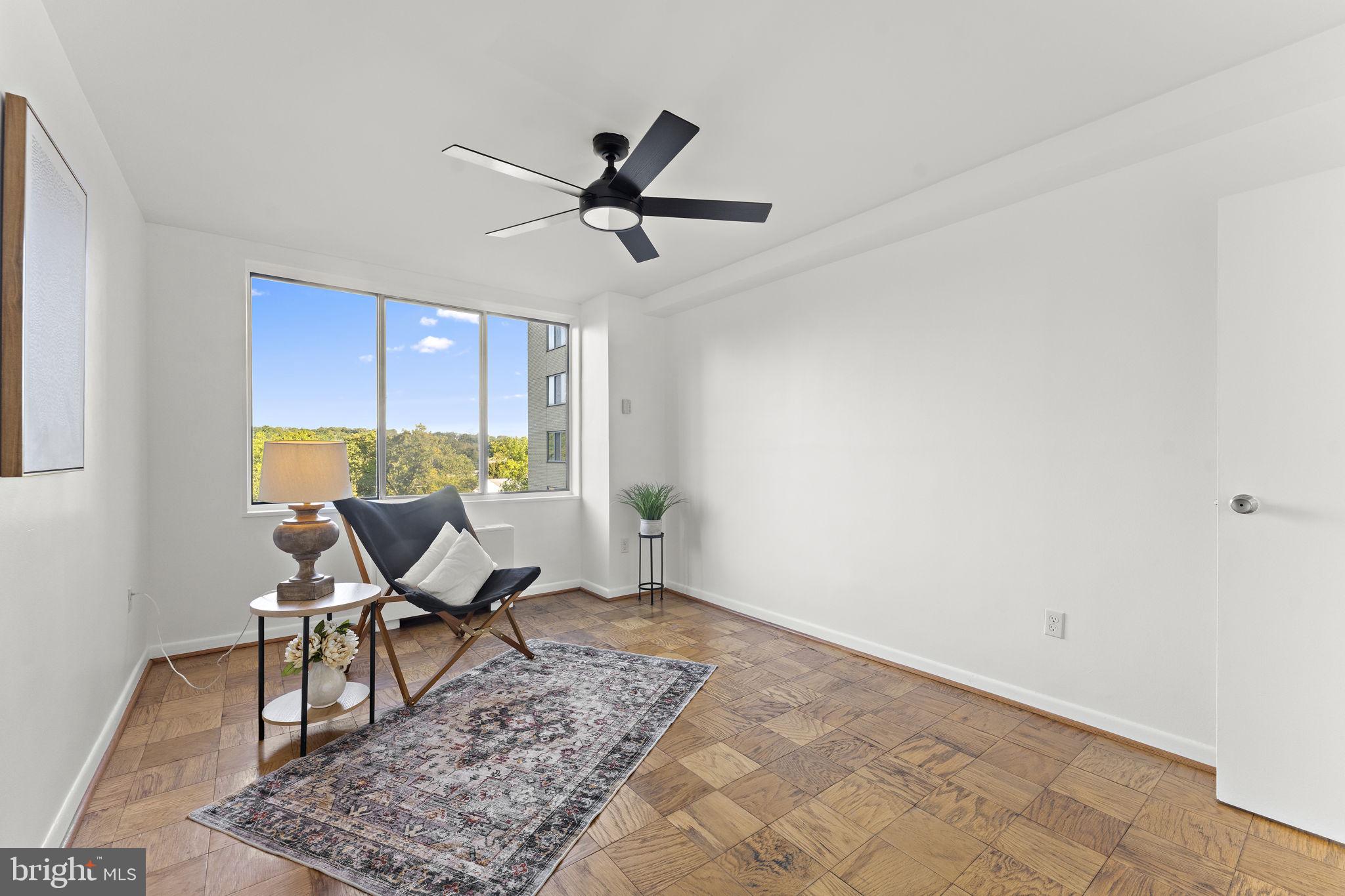 RIVER TOWERS - Residential