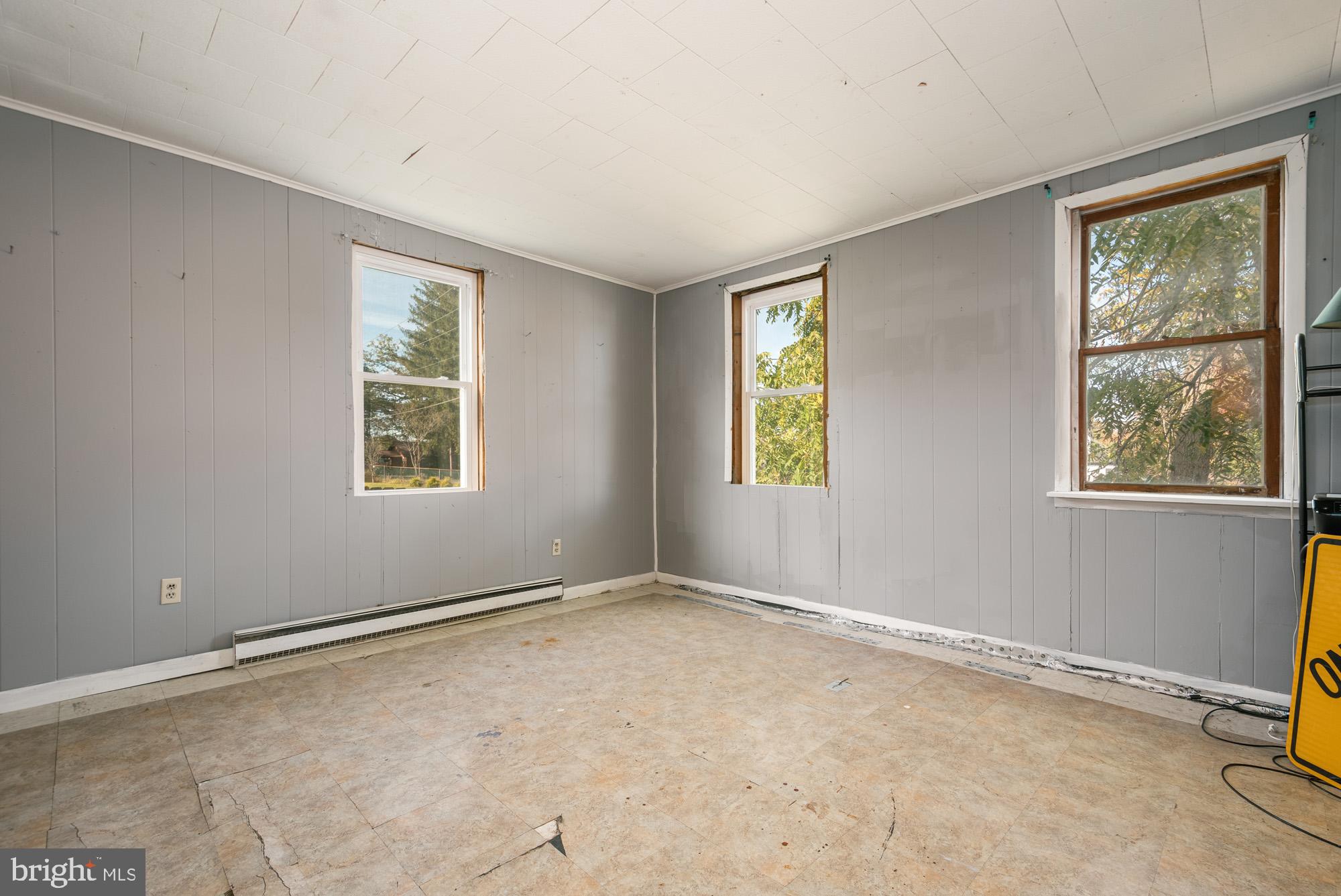 LOCH LYNN - Residential