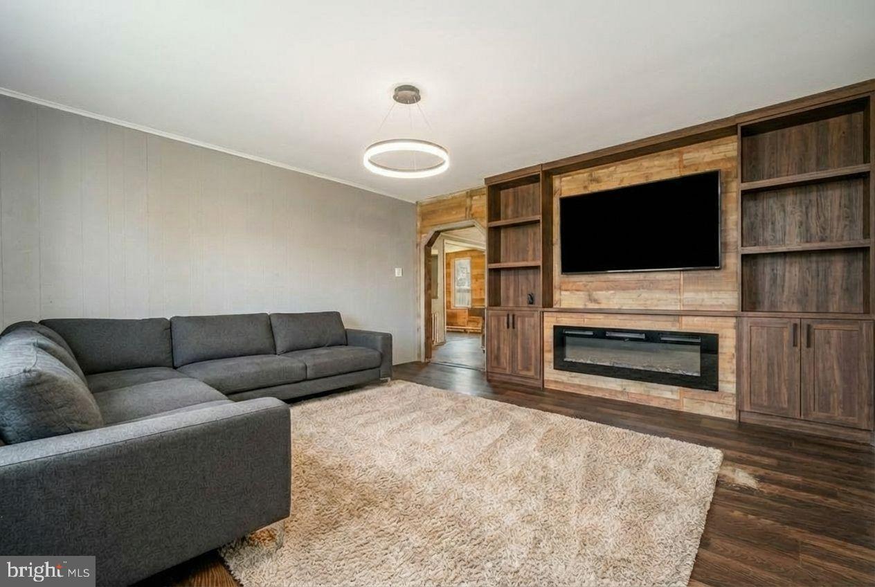 LOCH LYNN - Residential