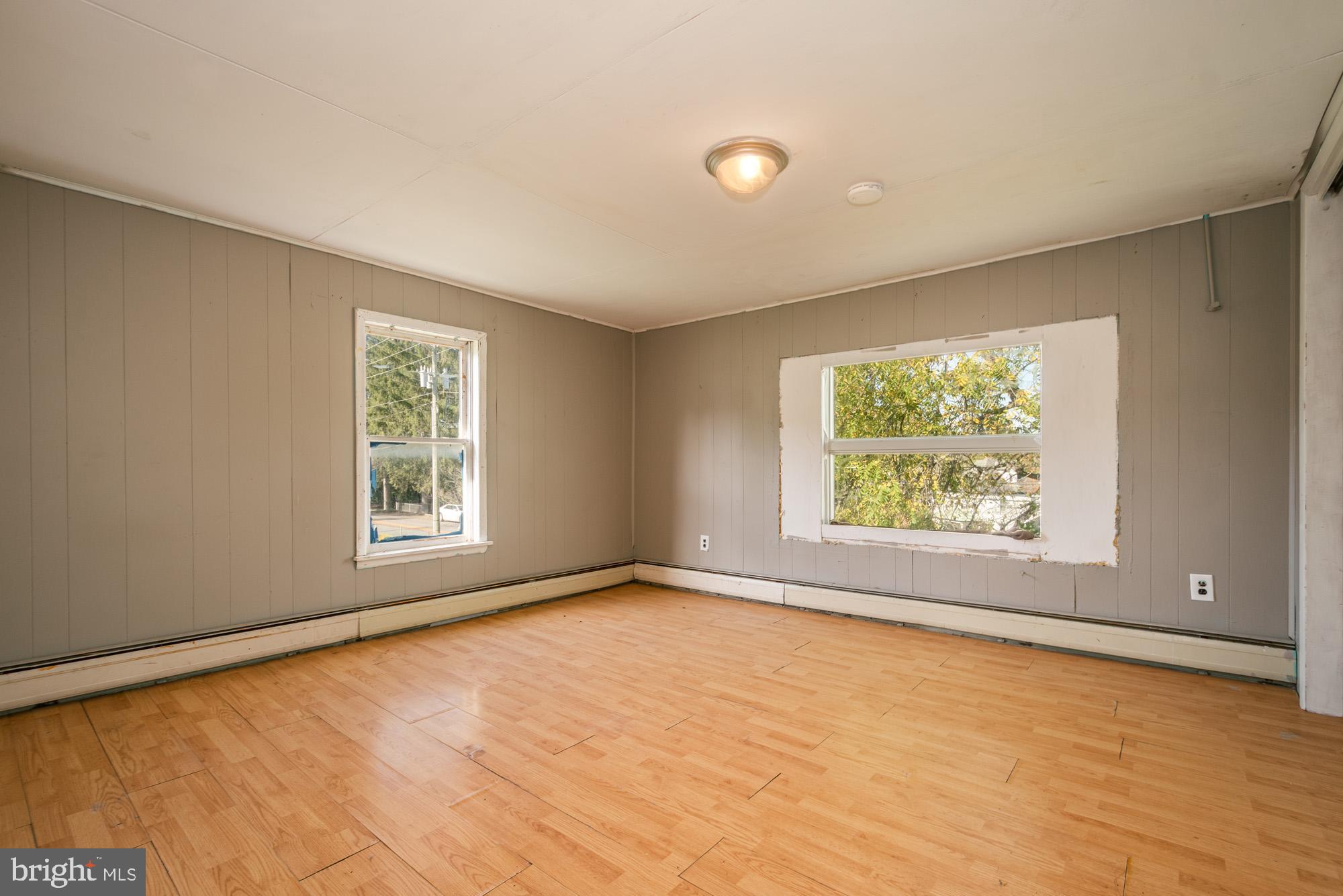 LOCH LYNN - Residential