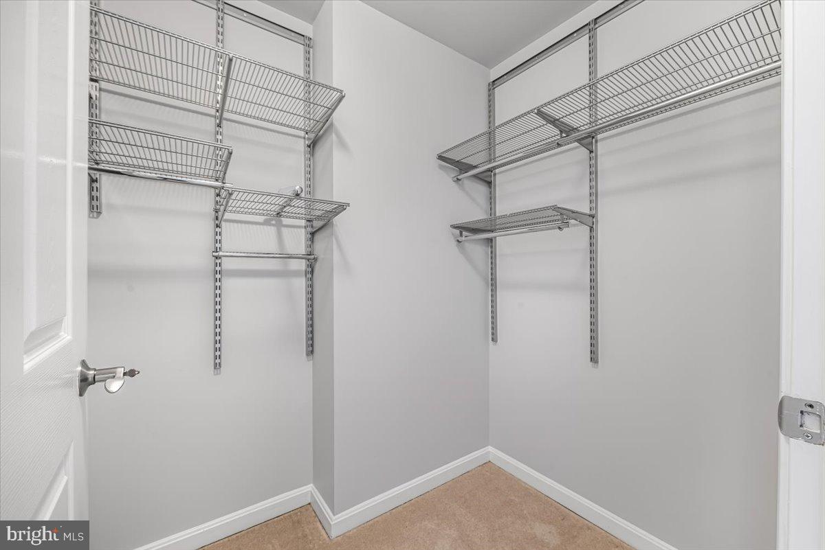 GALLERY AT WHITE FLINT - Residential