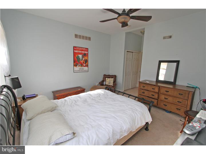 WHITMAN - Residential