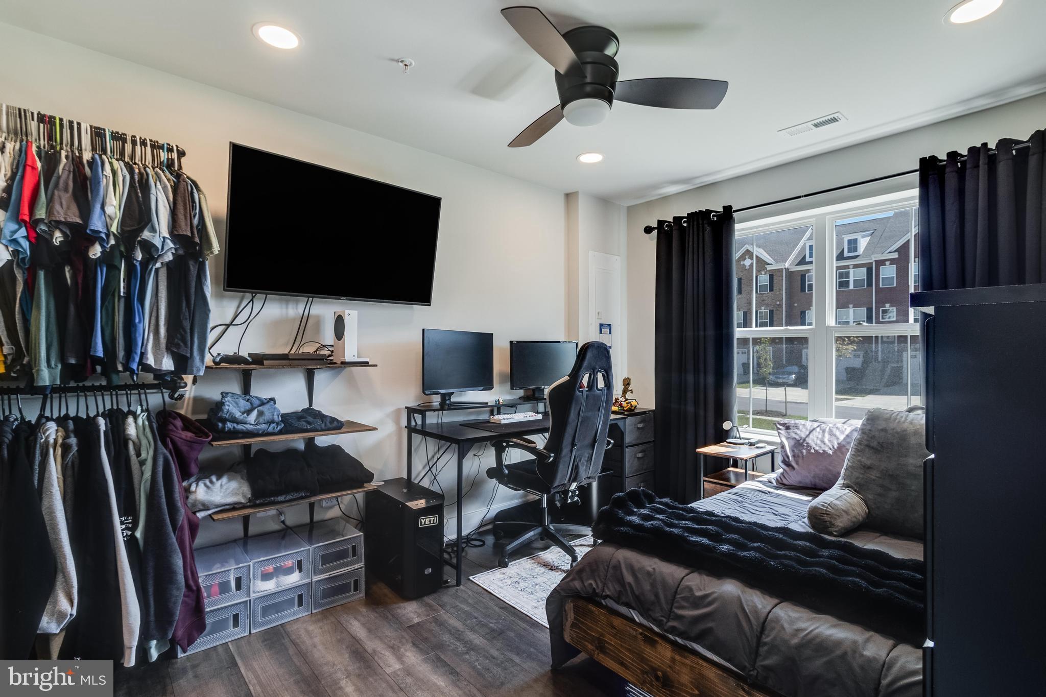 STONEHAVEN - Residential Lease