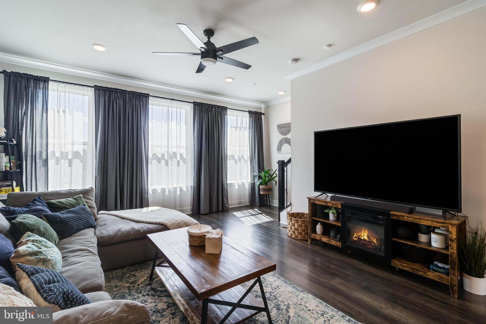 STONEHAVEN - Residential Lease