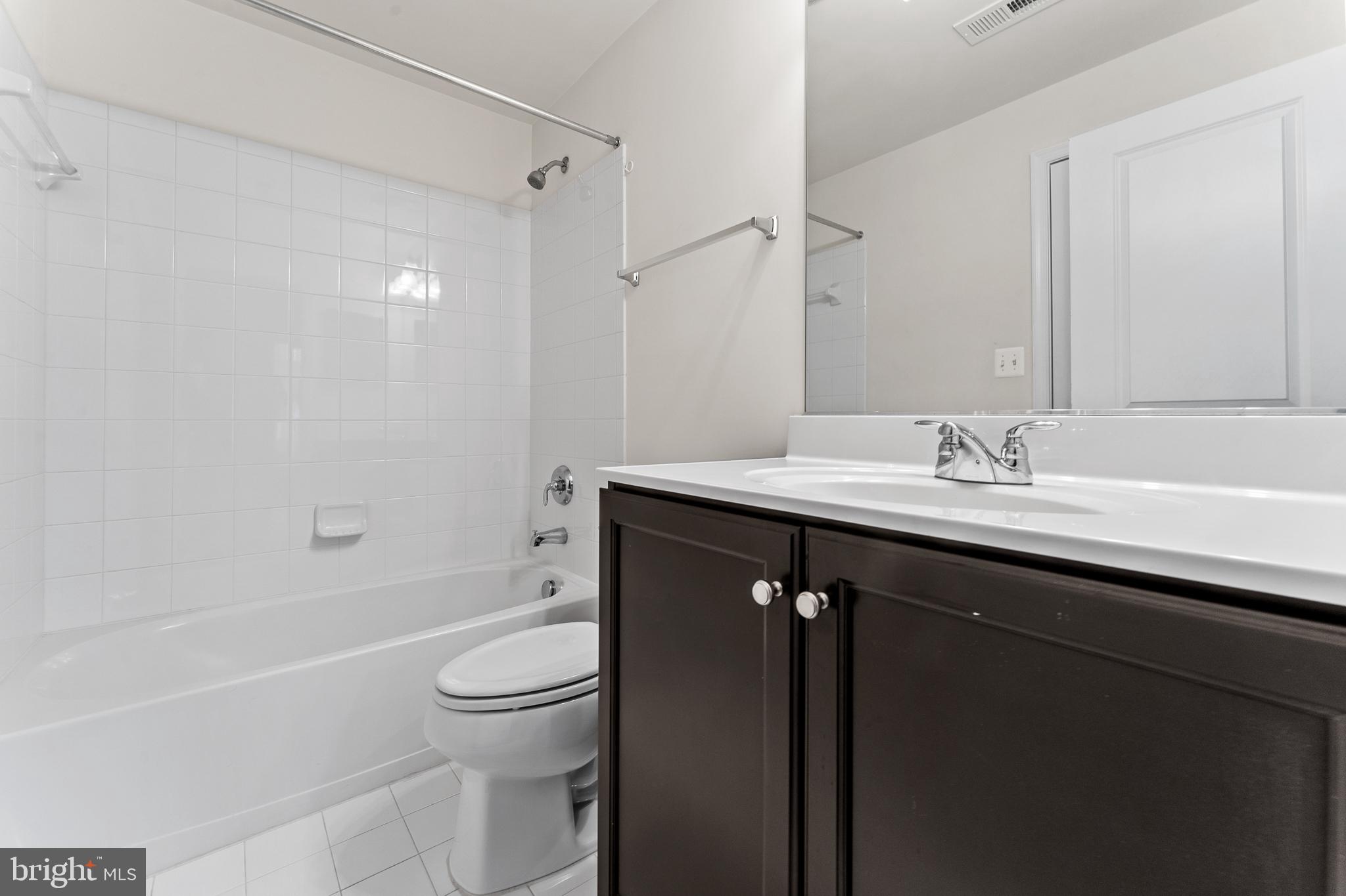 BRAMBLETON LANDBAY 3 - Residential Lease