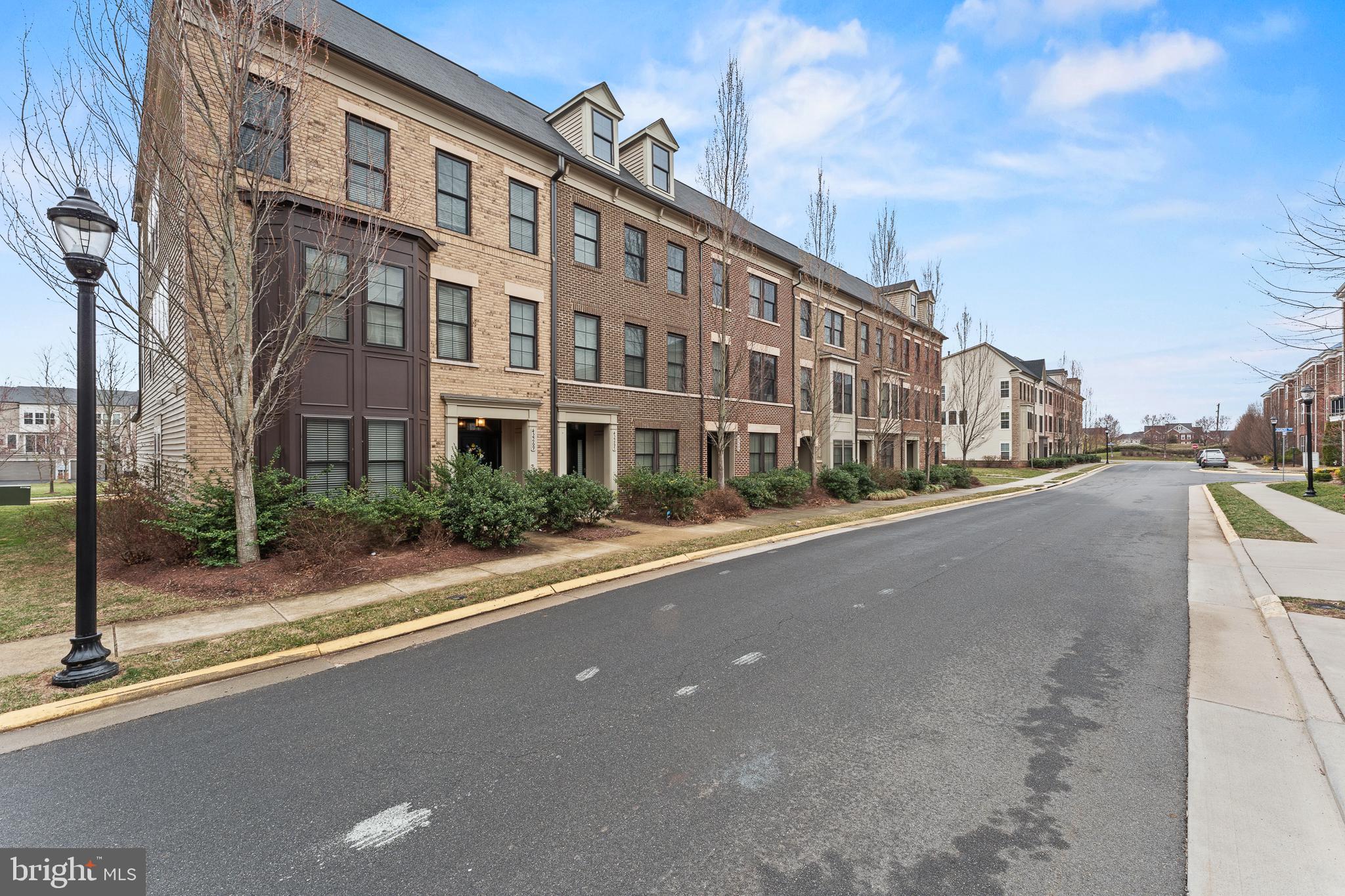 BRAMBLETON LANDBAY 3 - Residential Lease