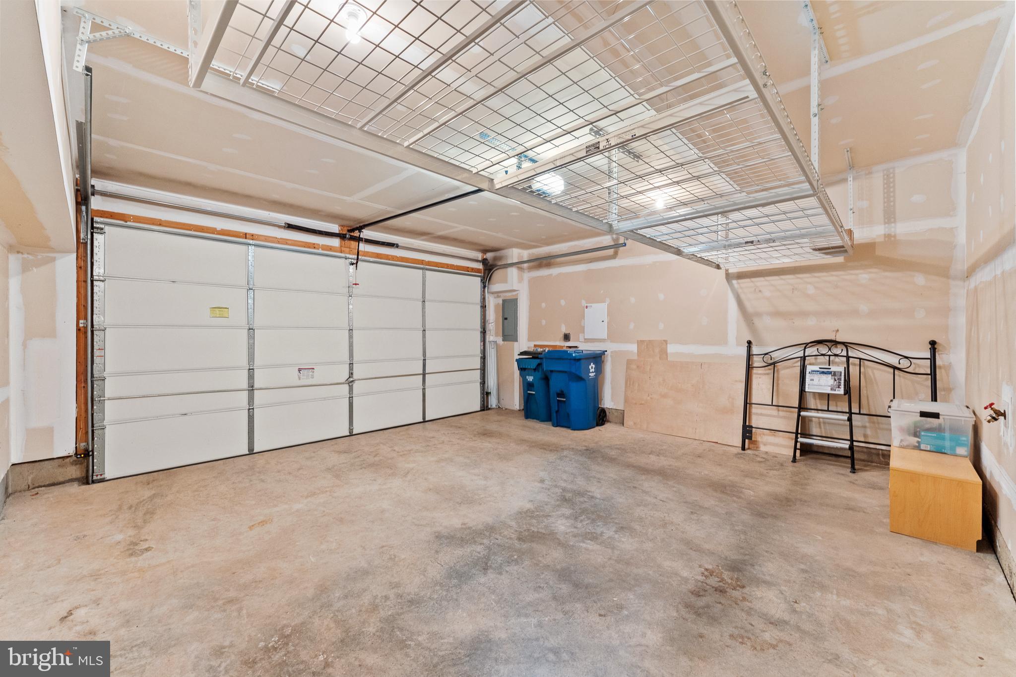 BRAMBLETON LANDBAY 3 - Residential Lease