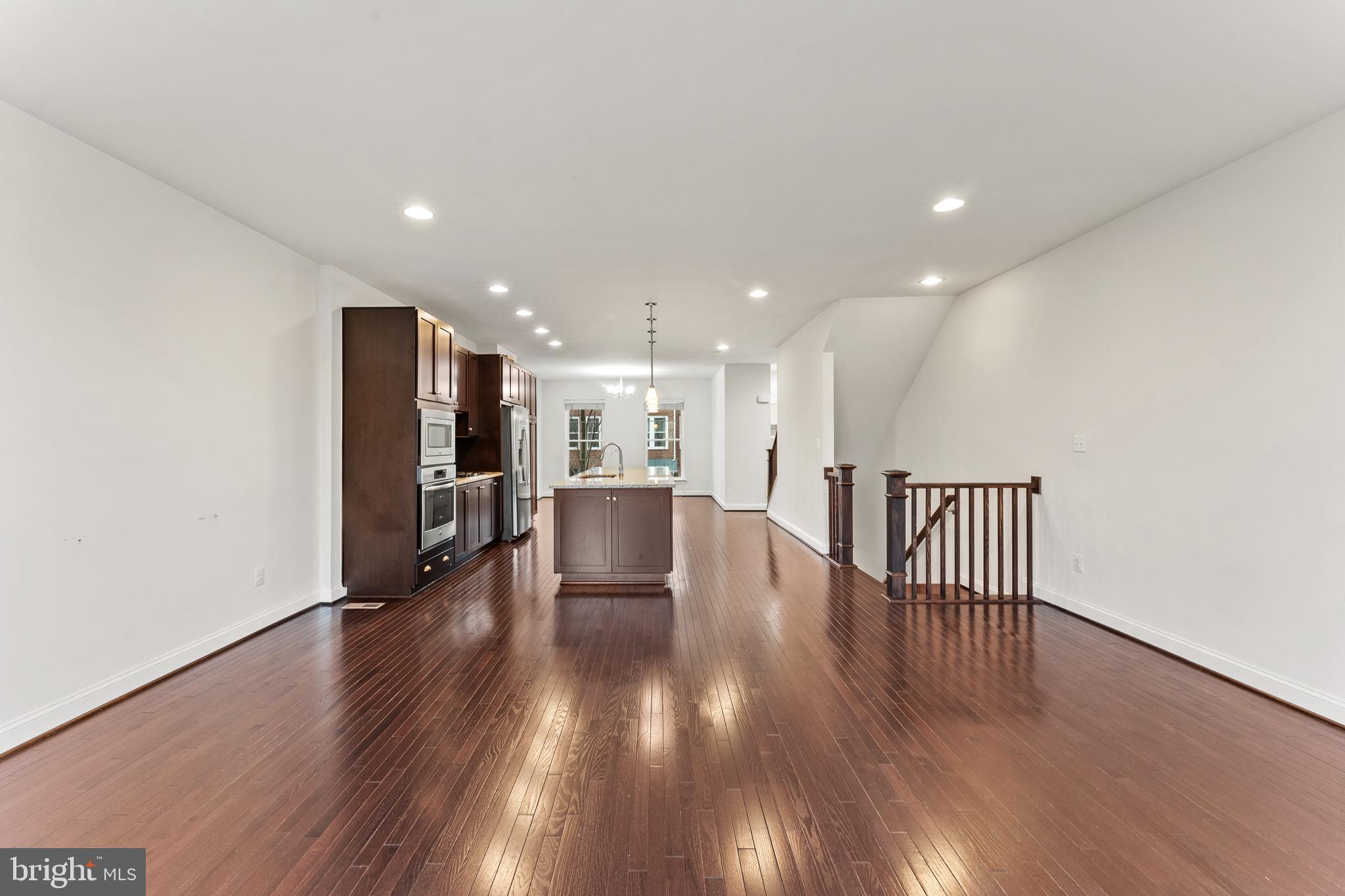 BRAMBLETON LANDBAY 3 - Residential Lease