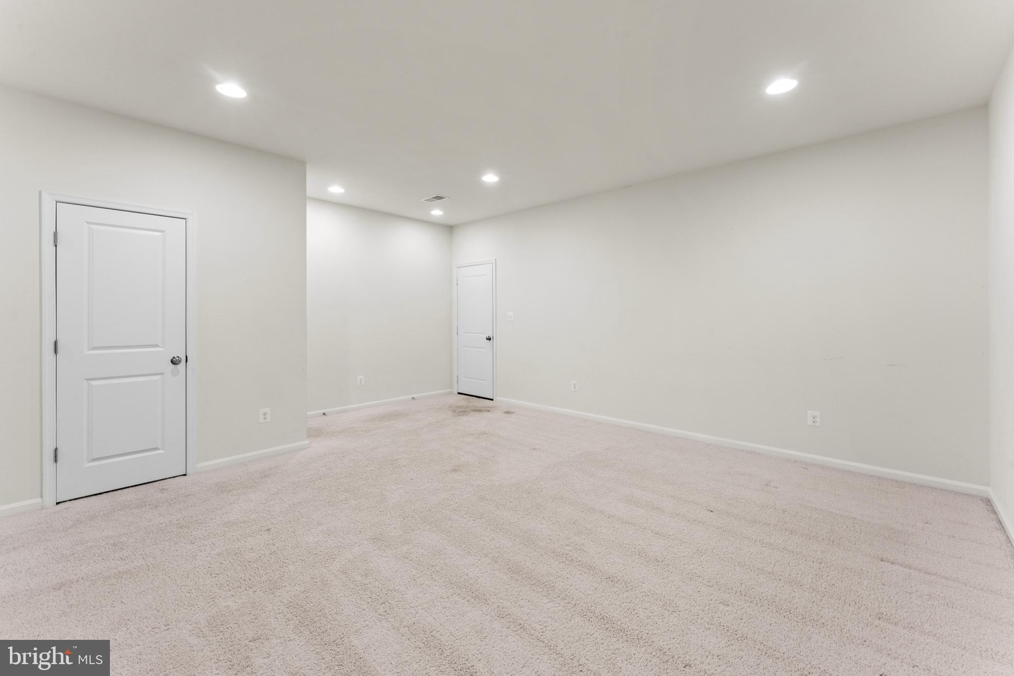 BRAMBLETON LANDBAY 3 - Residential Lease