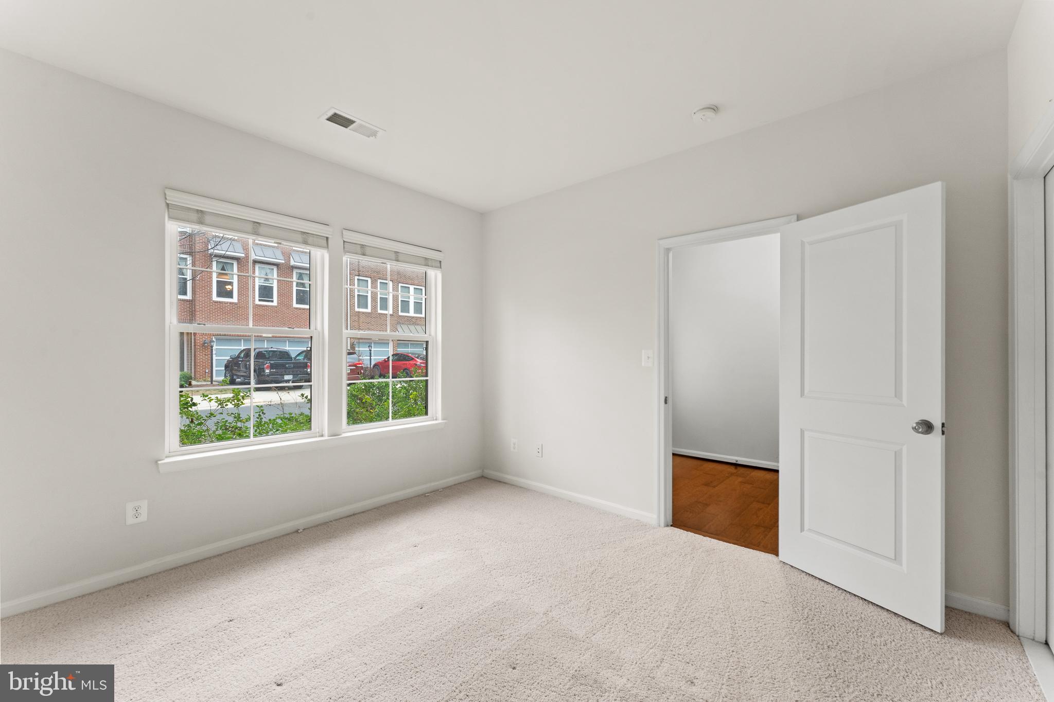 BRAMBLETON LANDBAY 3 - Residential Lease