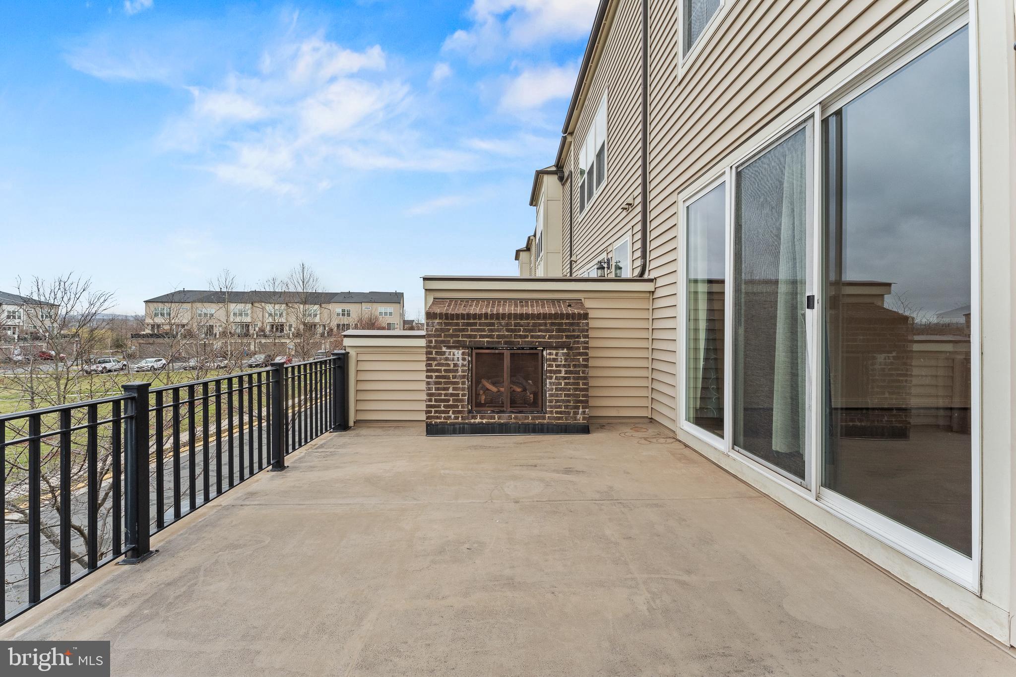 BRAMBLETON LANDBAY 3 - Residential Lease