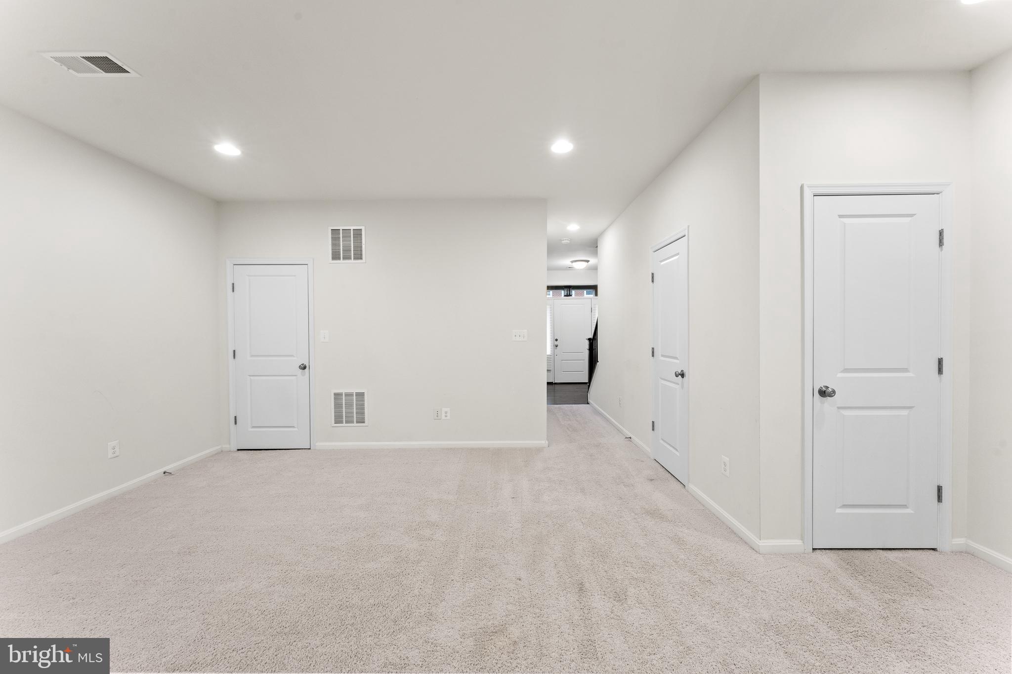 BRAMBLETON LANDBAY 3 - Residential Lease