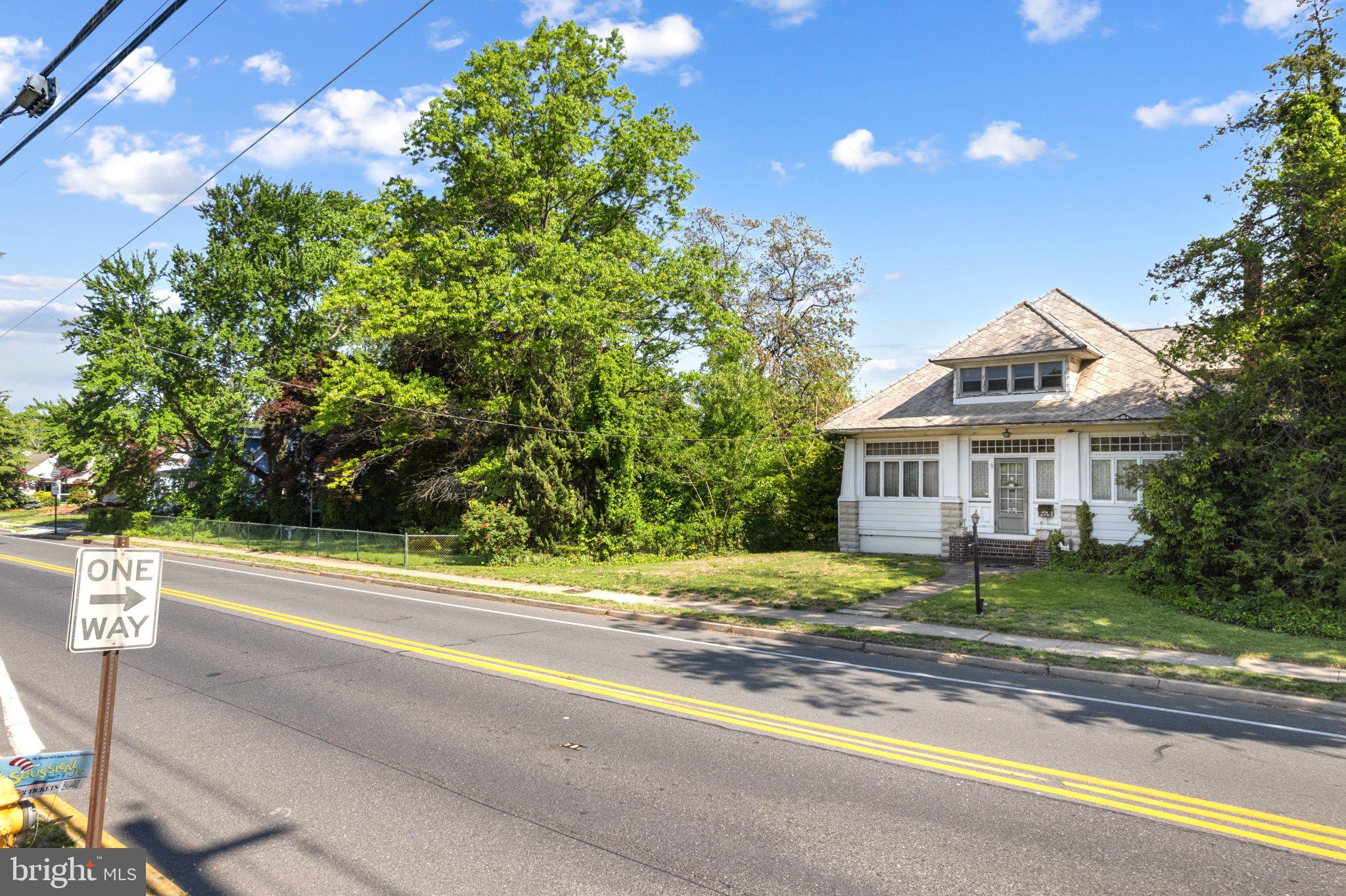 115 W GLOUCESTER PIKE