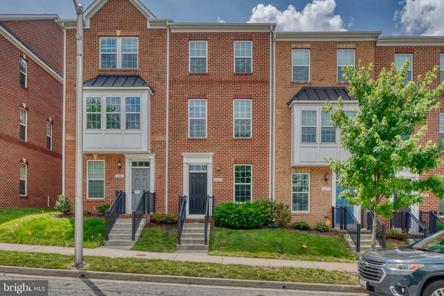 Located in the much sought after community of O'Donnel Square, and built in 2013, introducing 4607 Foster Ave! Well maintained, and recently renovated, this beautiful home features 42" Custom Cabinets, Granite Countertops, Open Concept Kitchen/Family Room Space, Recessed Lighting, Hardwood Floors, Owner's Suite w/n expansive walk-in closet, and Upgraded Vinyl Flooring in the basement!