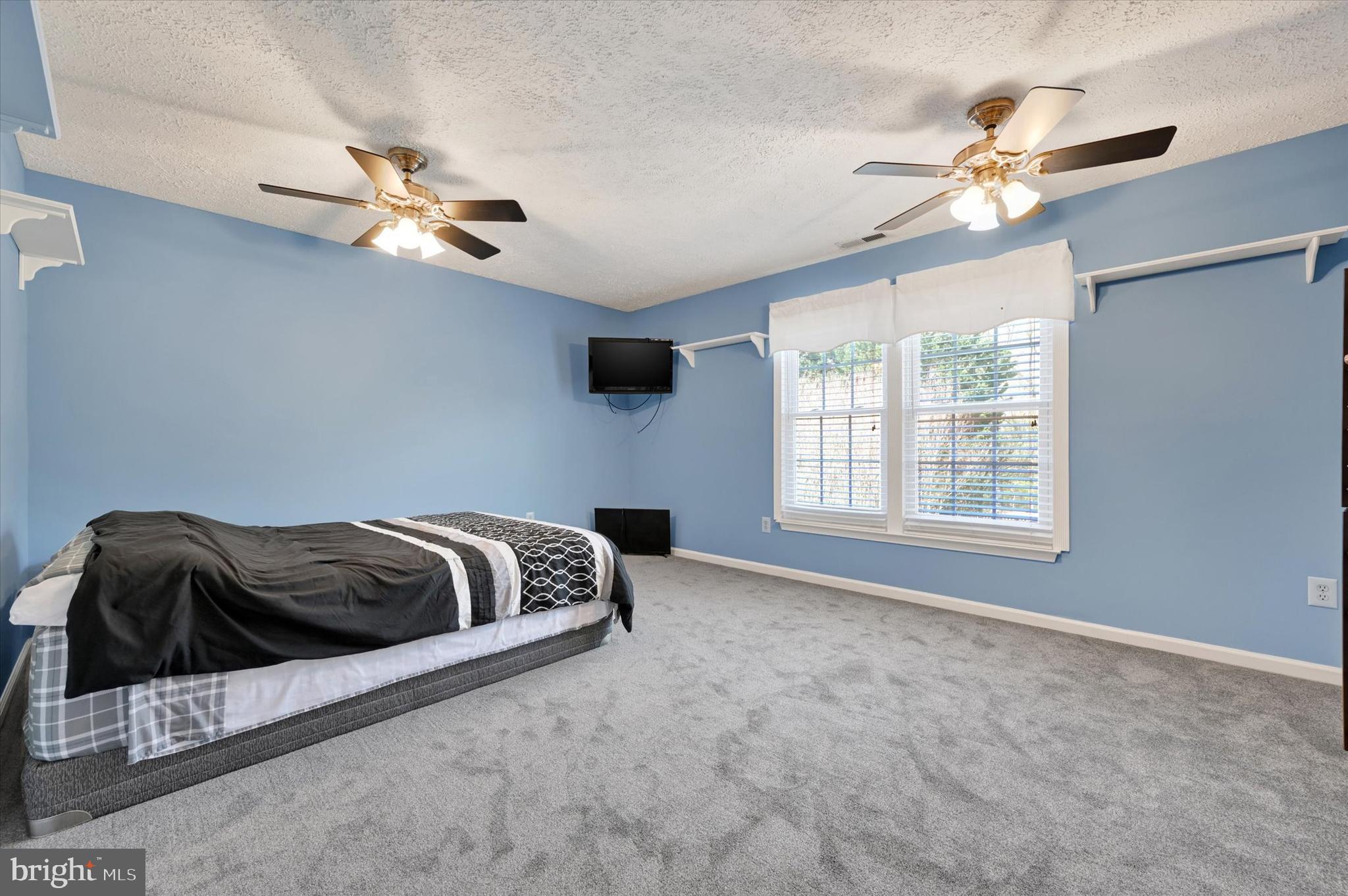 NORTH BROOK - Residential