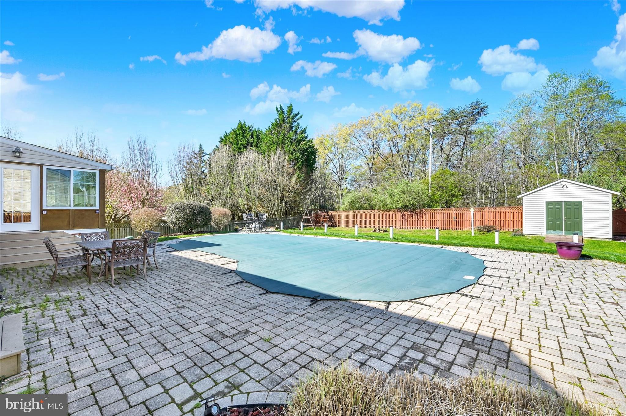 NORTH BROOK - Residential