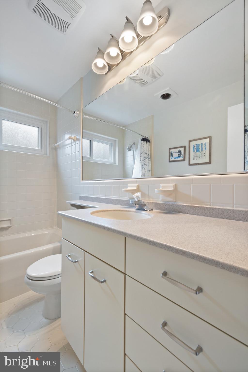 BYEFORDE - Residential