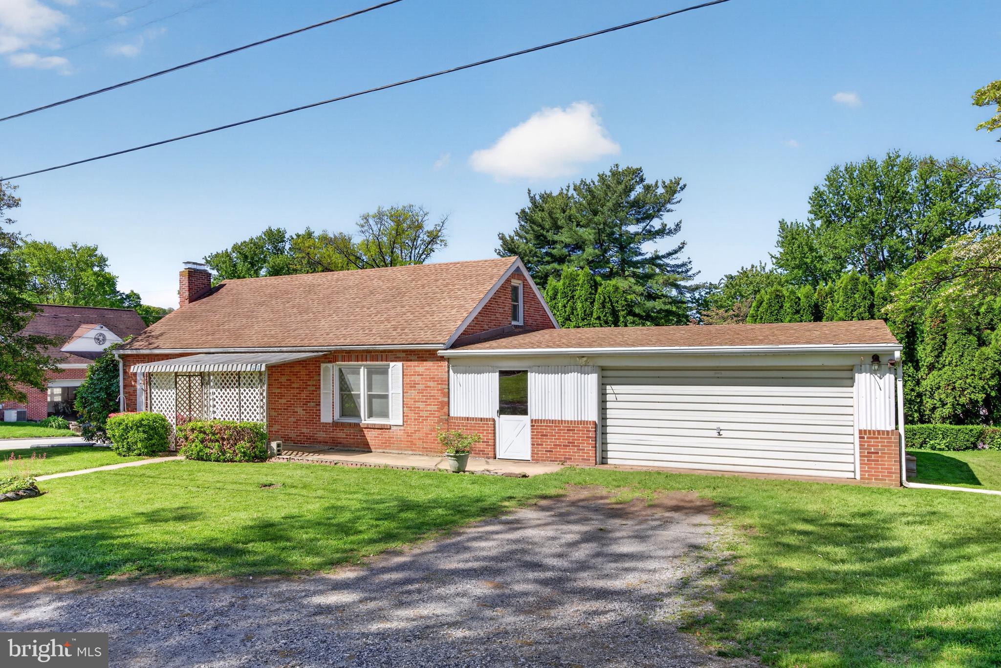 2398 ARLINGTON STREET