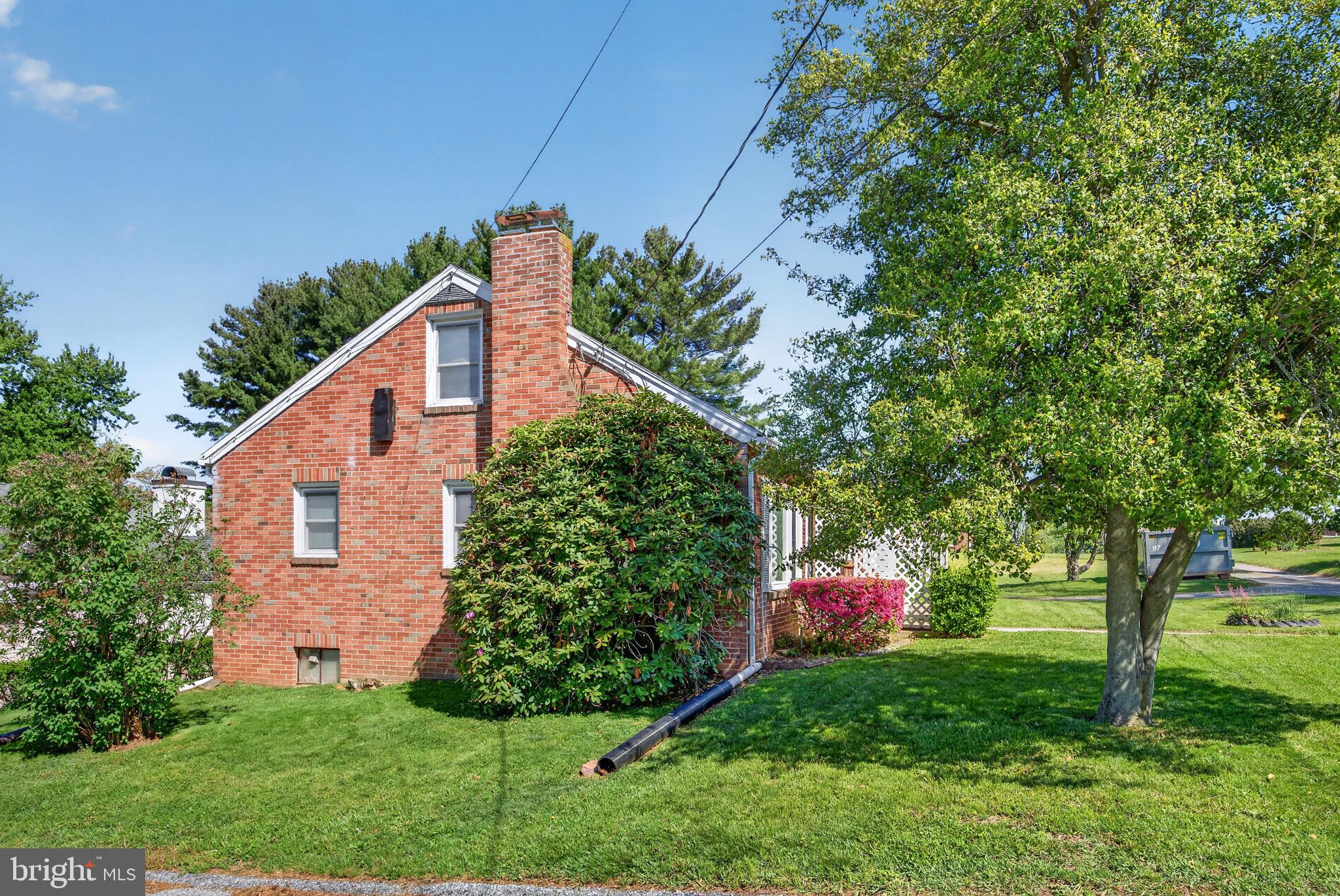 2398 ARLINGTON STREET