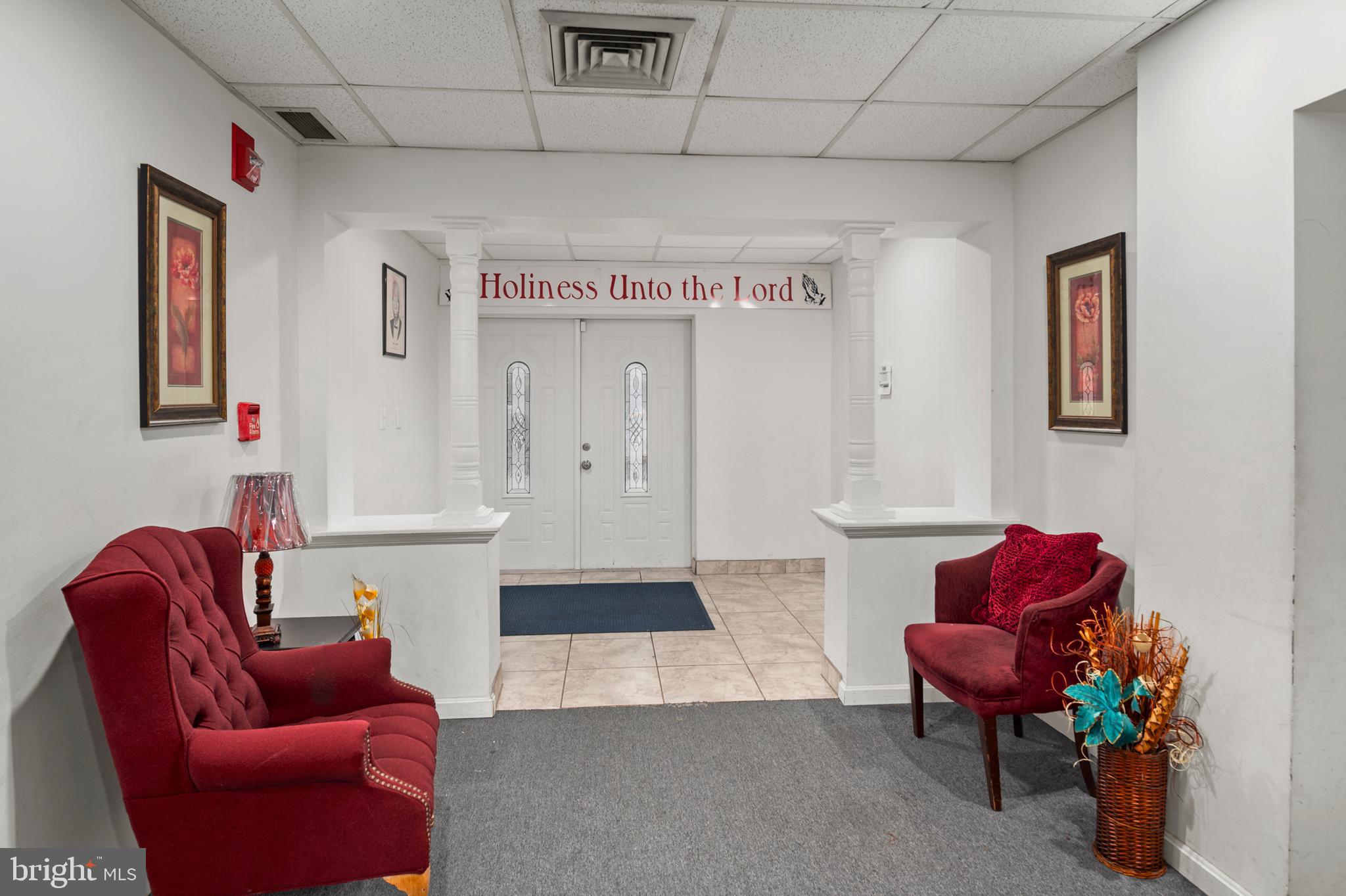 FRANKFORD - Commercial Sale