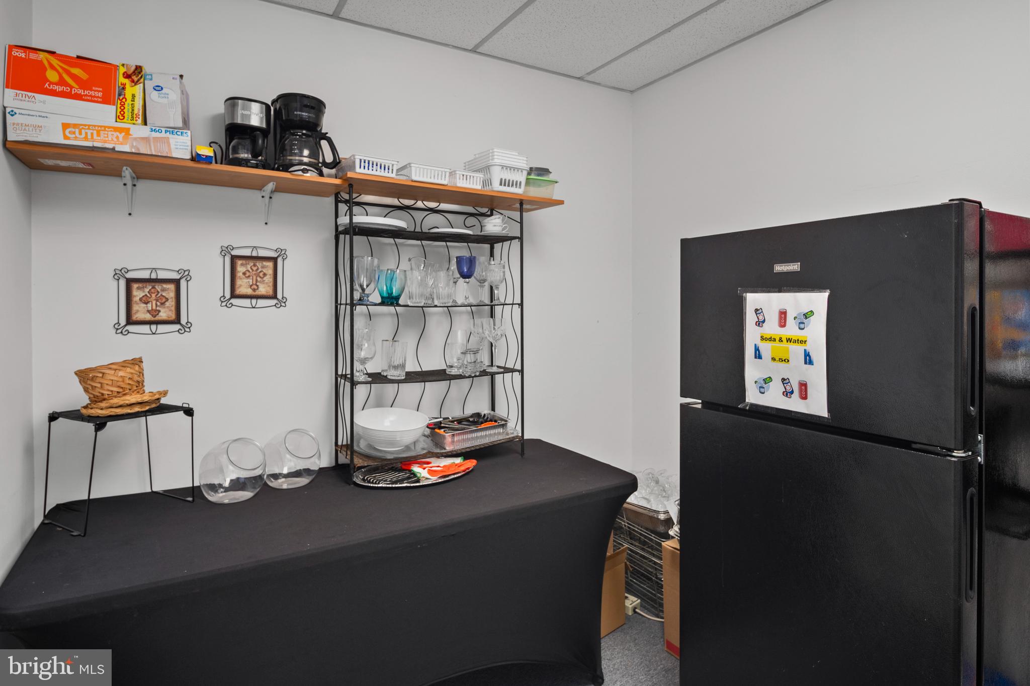 FRANKFORD - Commercial Sale