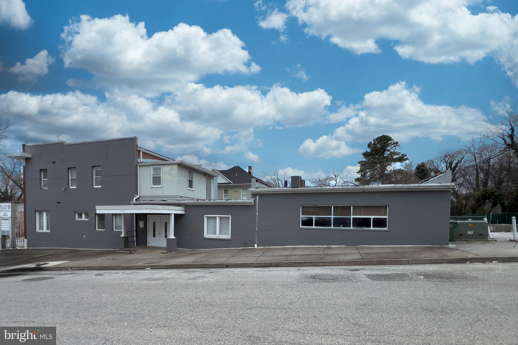 FRANKFORD - Commercial Sale