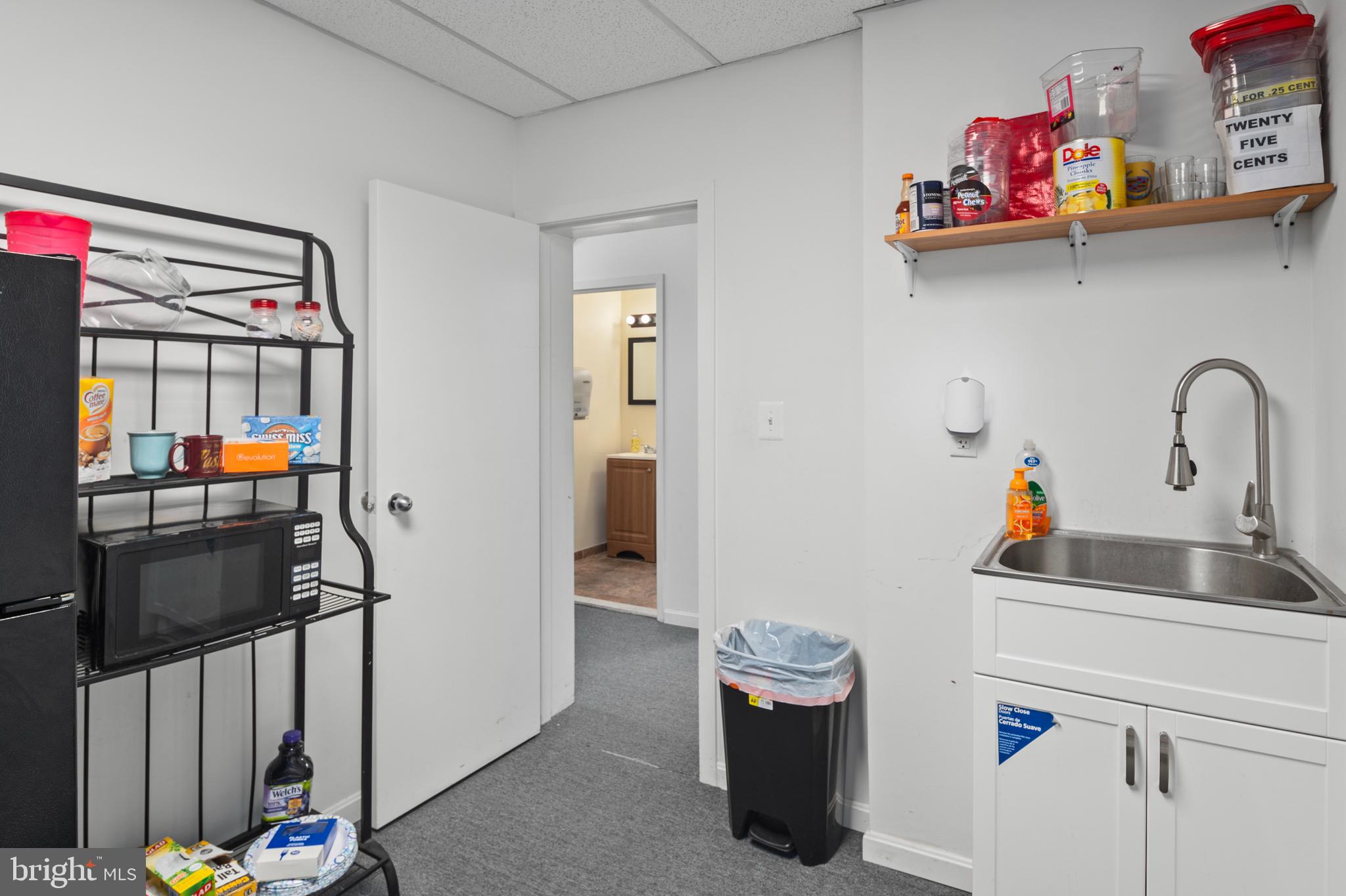 FRANKFORD - Commercial Sale