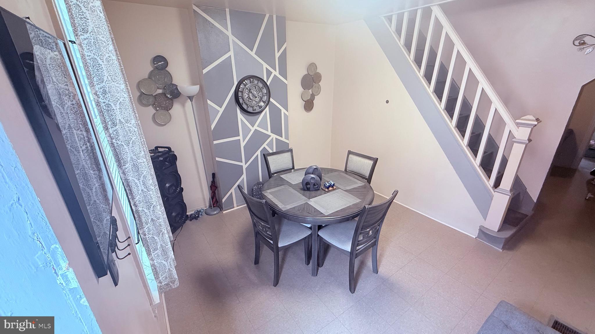 KENSINGTON - Residential