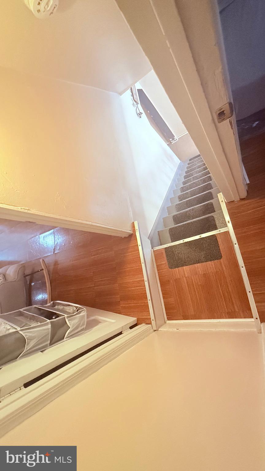 KENSINGTON - Residential