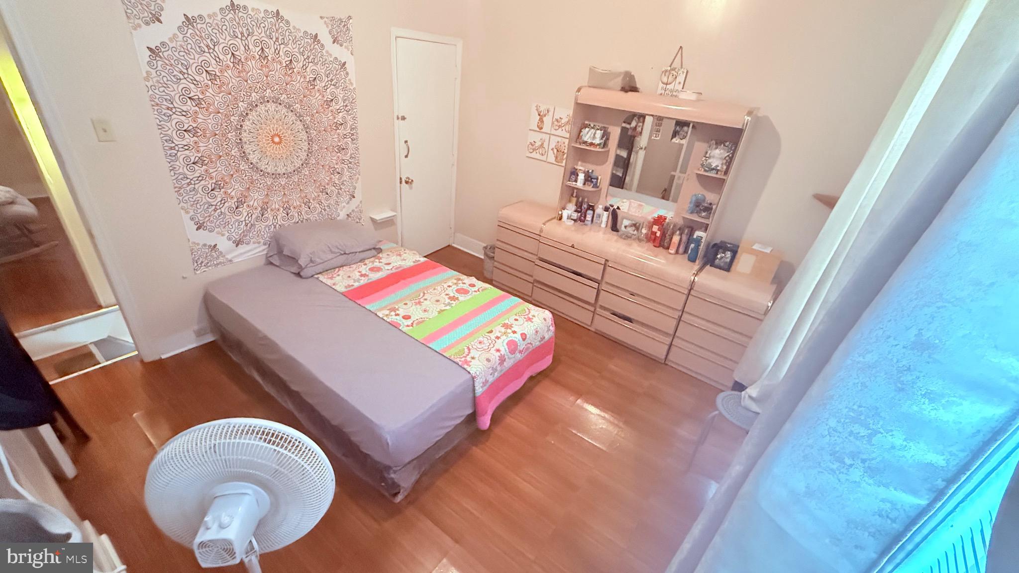 KENSINGTON - Residential