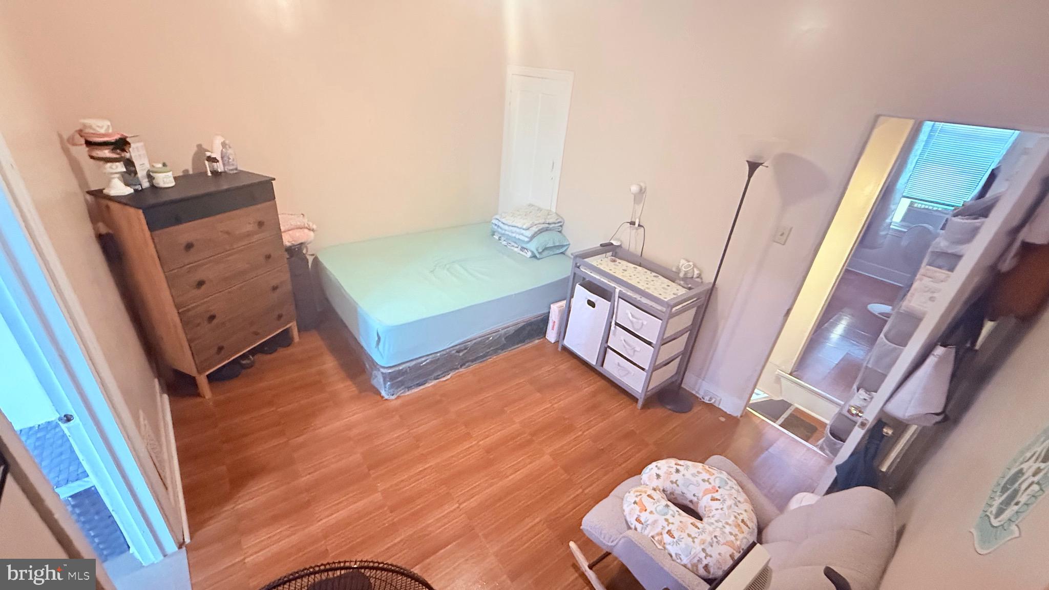 KENSINGTON - Residential