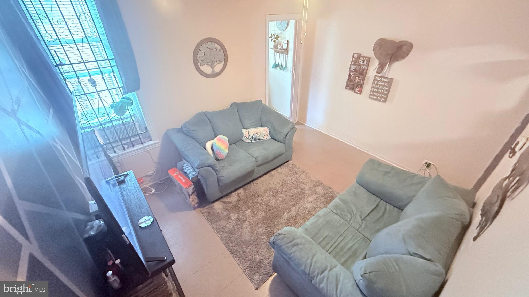 KENSINGTON - Residential