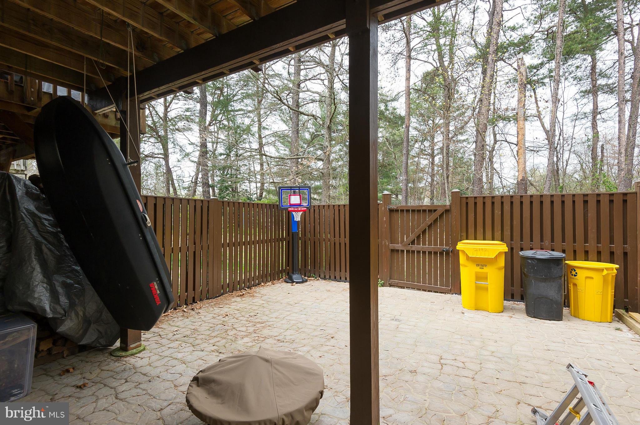 SEVEN OAKS - Residential