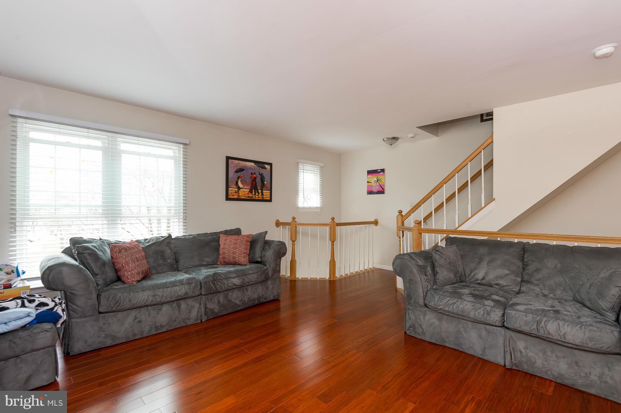 SEVEN OAKS - Residential