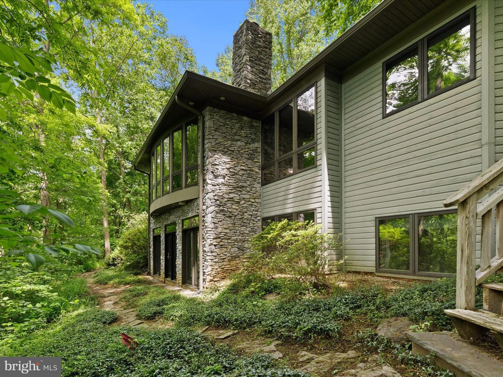 Photo of 106 Melvin Drive, MILLERSVILLE, PA 17551 (MLS # PALA2070118)